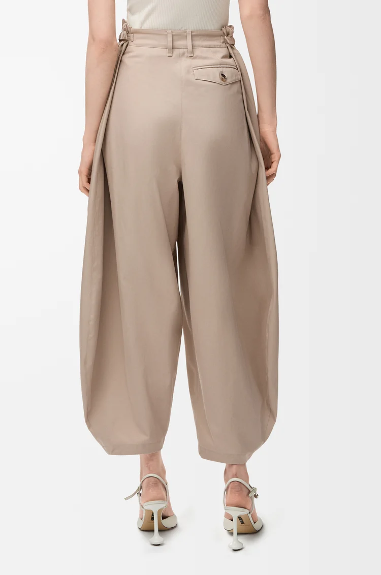 LOEWE Drapierte Hose aus Baumwolle und Seide Beige