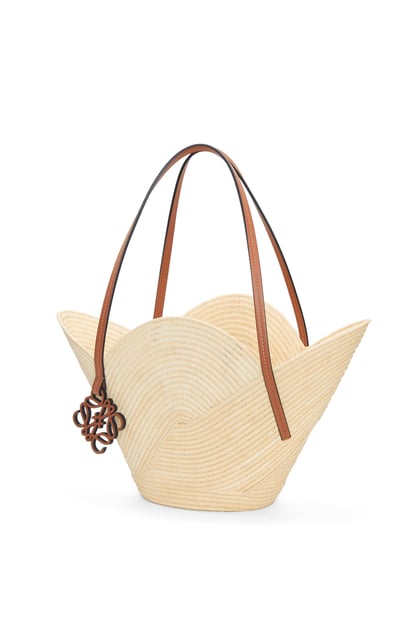 LOEWE Petal basket bag in raffia and calfskin Natural/Tan plp_rd