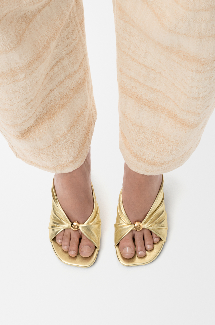 LOEWE Pebble Soft slide in laminated lambskin Gold