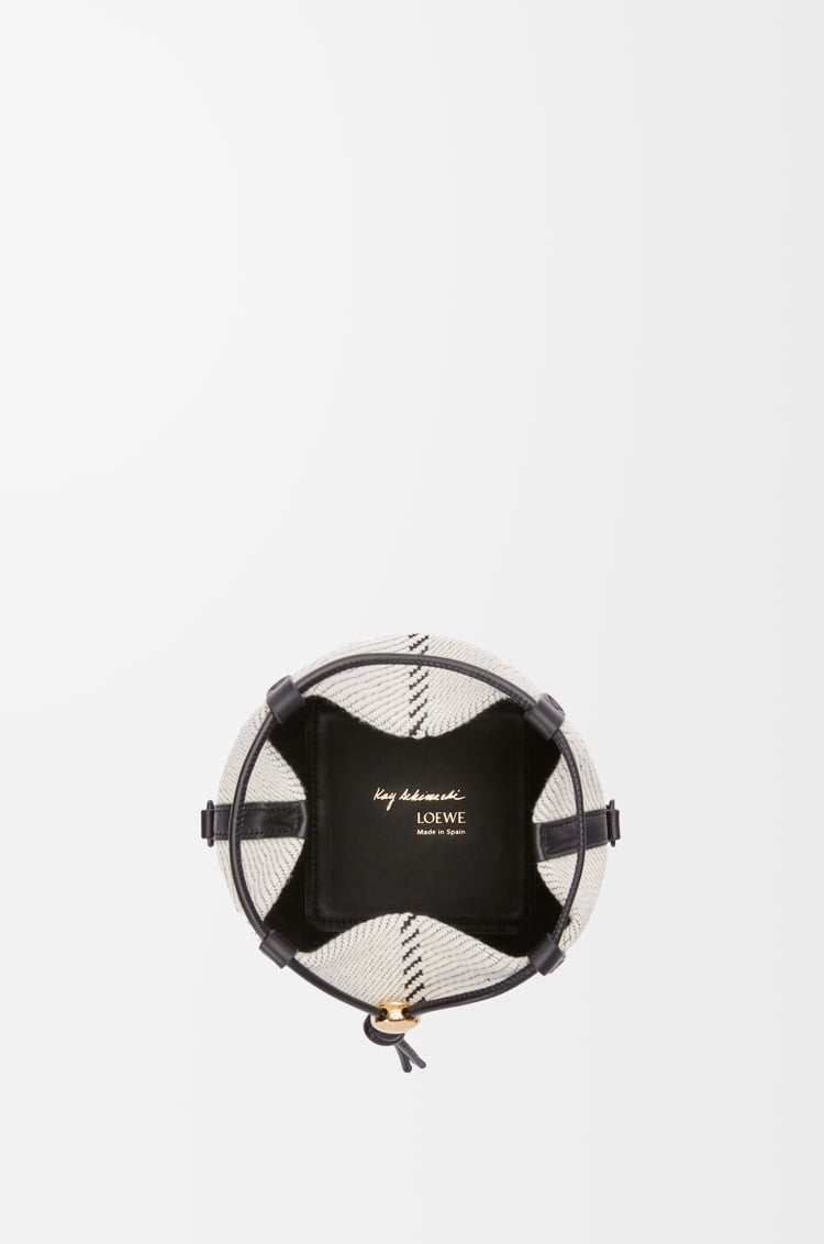 LOEWE Bolso Treasure Bako pequeño en jacquard de lona y piel de ternera Natural/Negro
