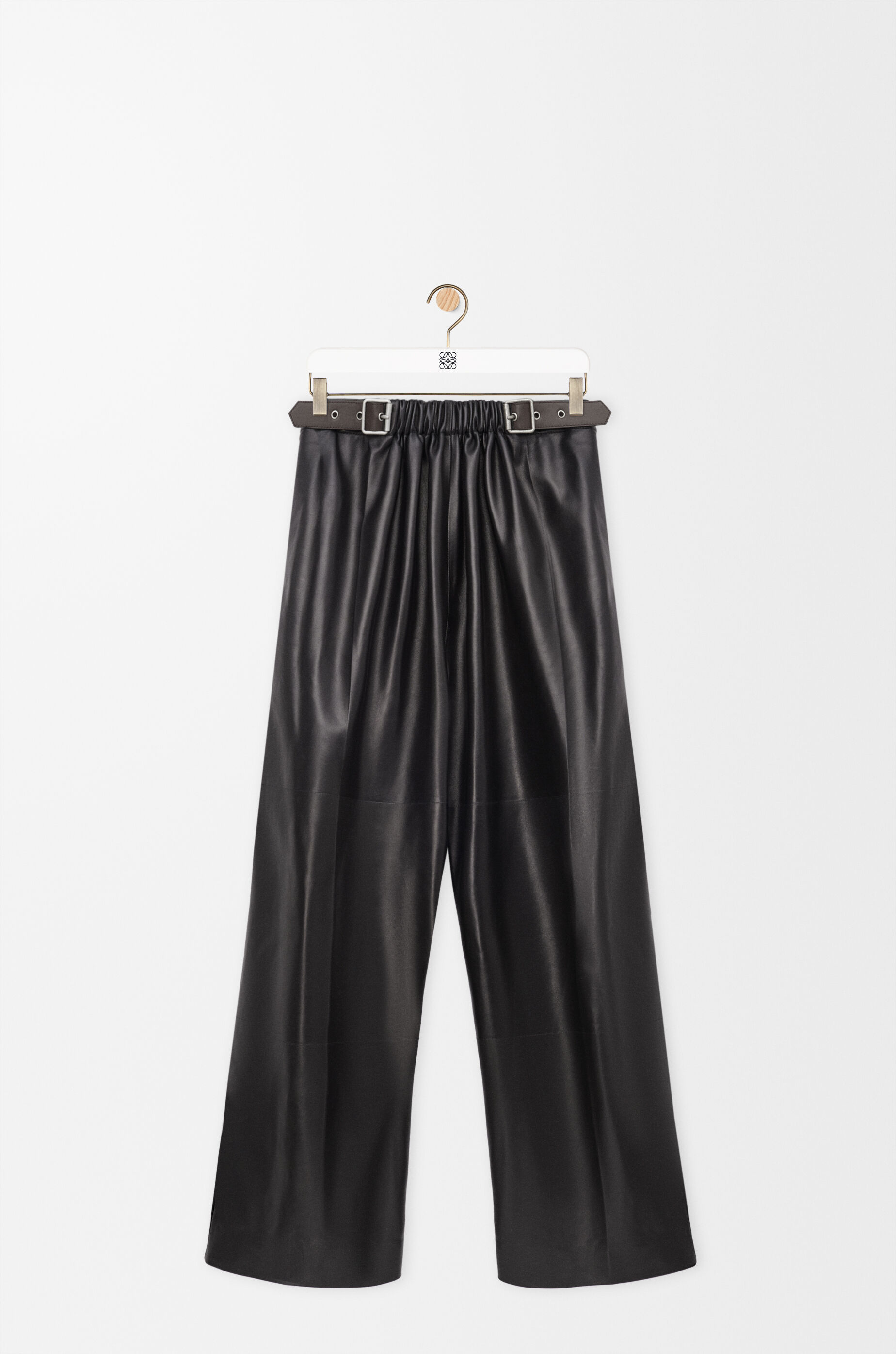 【美品】LOEWE ロエベ カシミヤ100％ ショートパンツ 38 濃紺ネイビー 美品】LOEWE ロエベ カシミヤ100％ ショートパンツ 38 濃紺