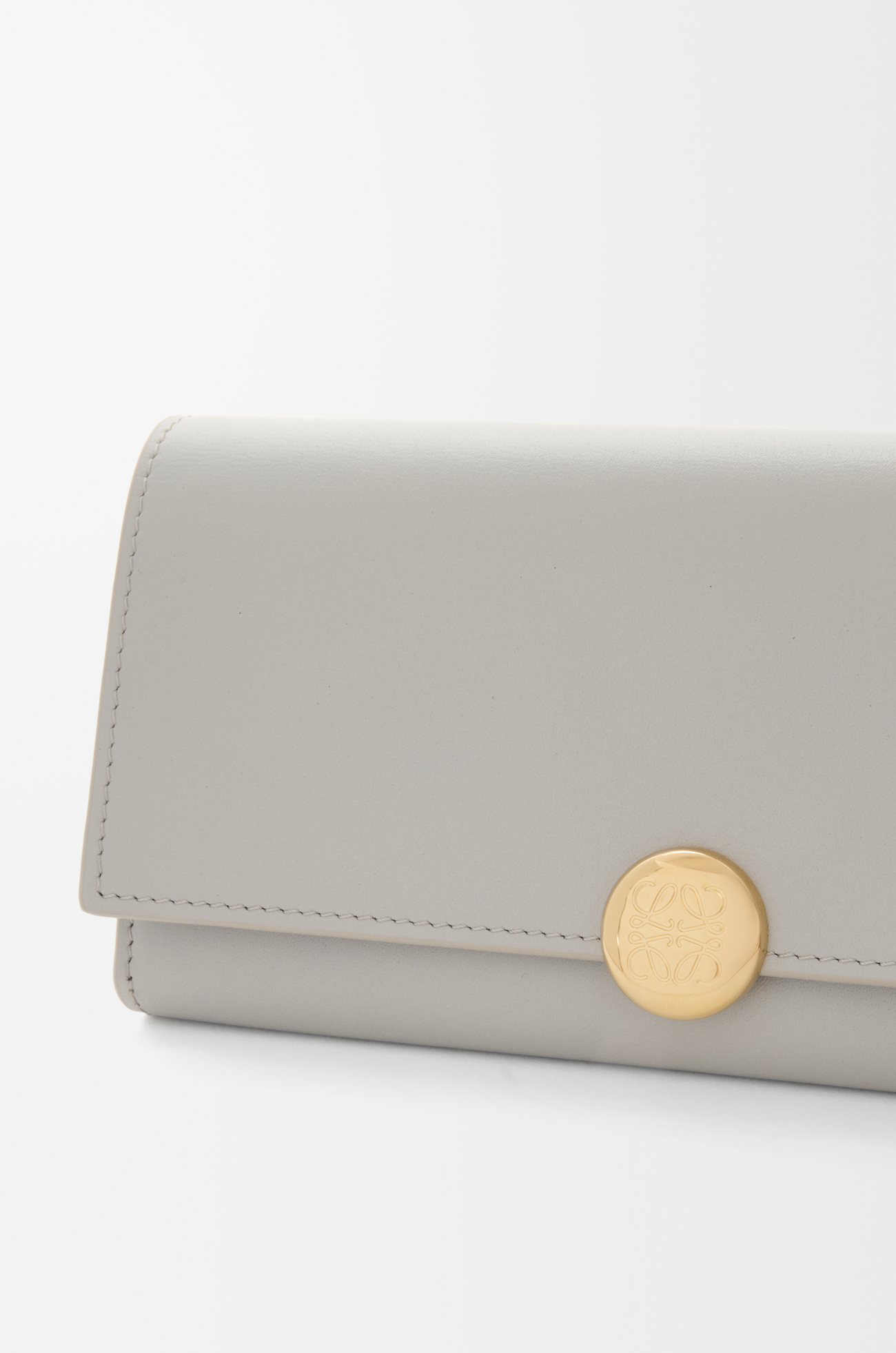 LOEWE Pebble continental wallet in shiny nappa calfskin Shell Grey