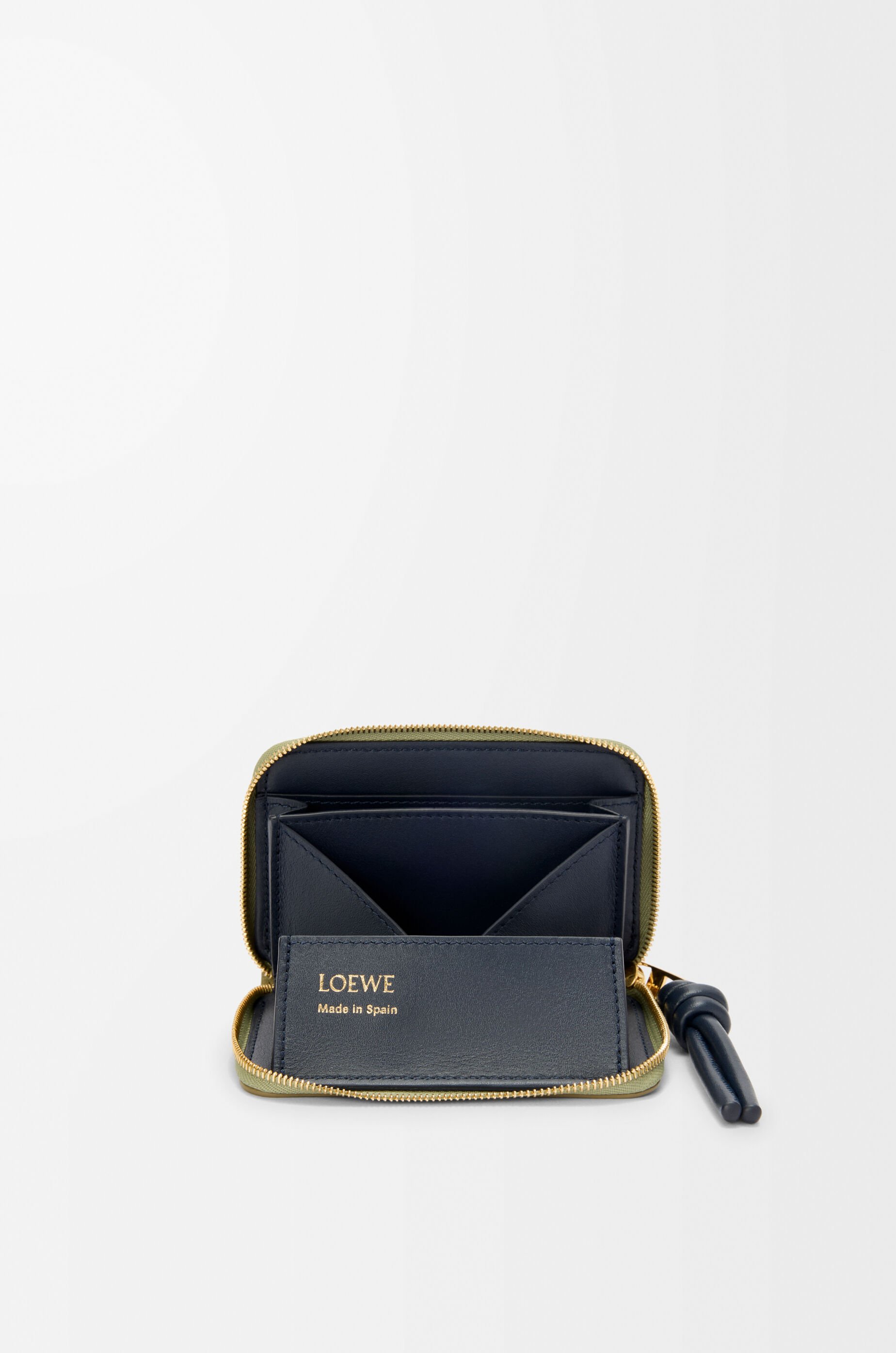 全国送料無料の通販 ジップ コインパース（シャイニーナパカーフ） グリーン - LOEWE 小物