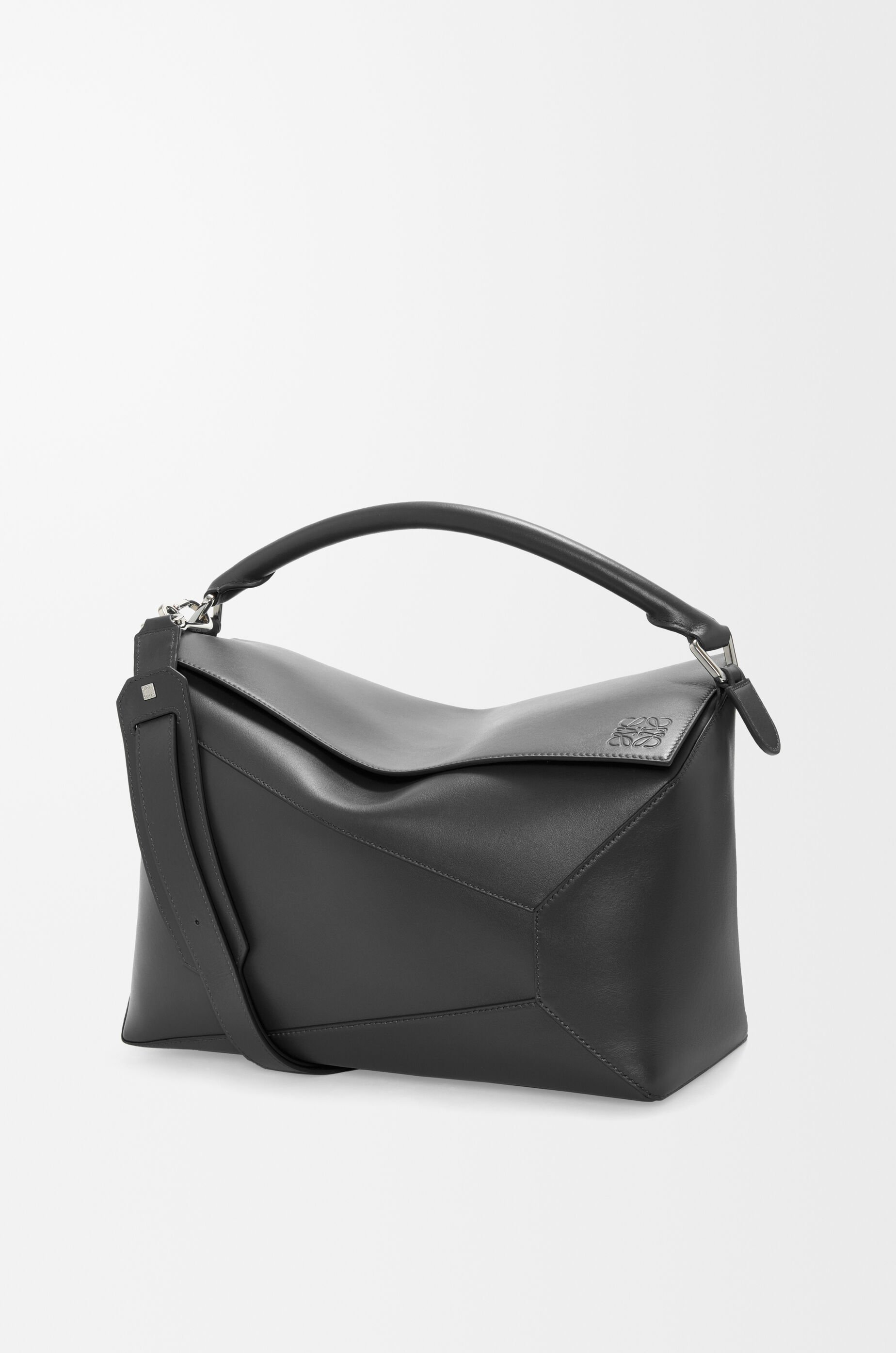 Large Puzzle bag in shiny calfskin Black LOEWE