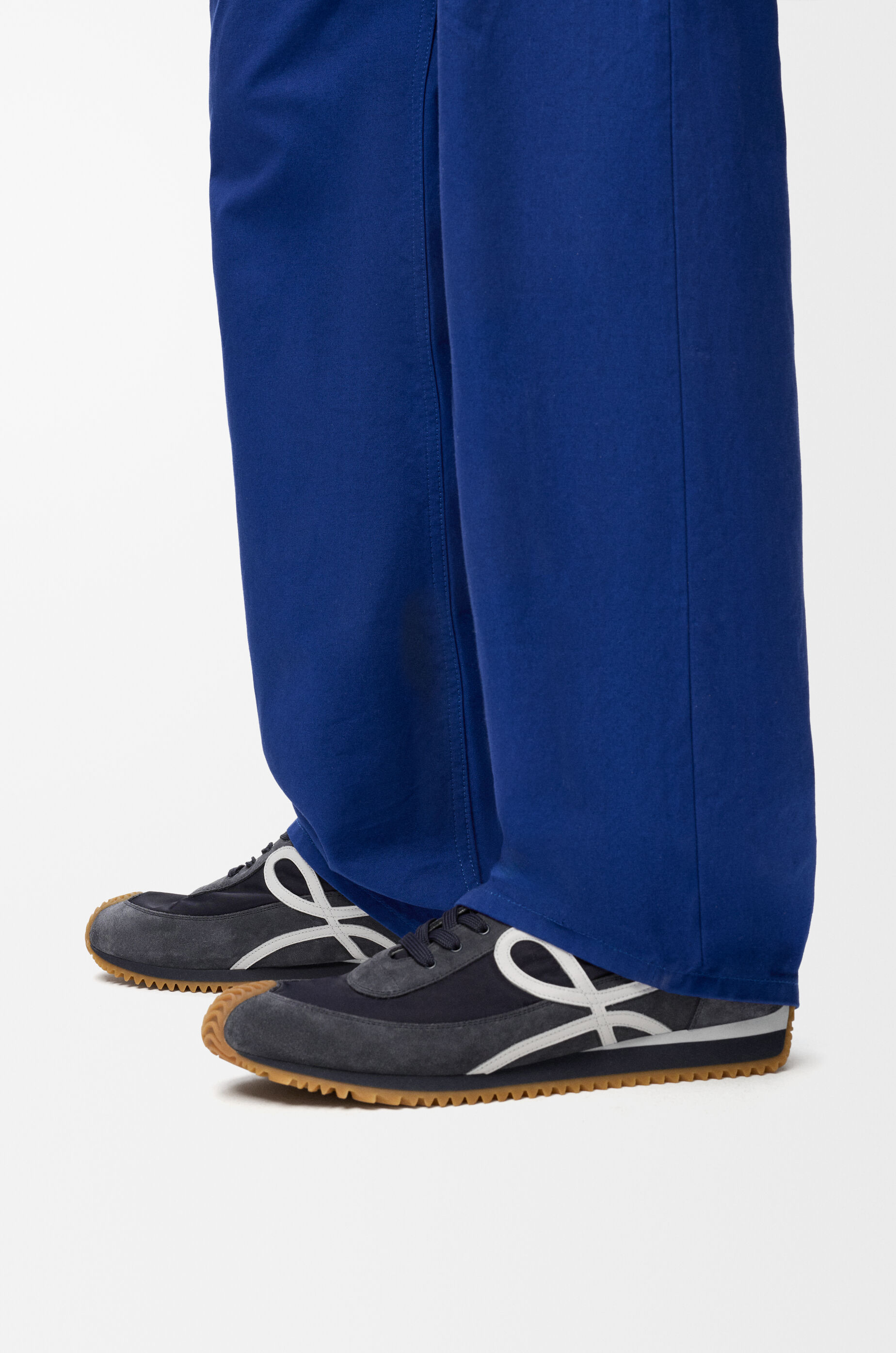 み*☆様 LOEWE HIGH TOP FLOW RUNNER 29.5 ベージ Flow Runner 2.0 in nylon and suede Blue - LOEWE USA Official Website
