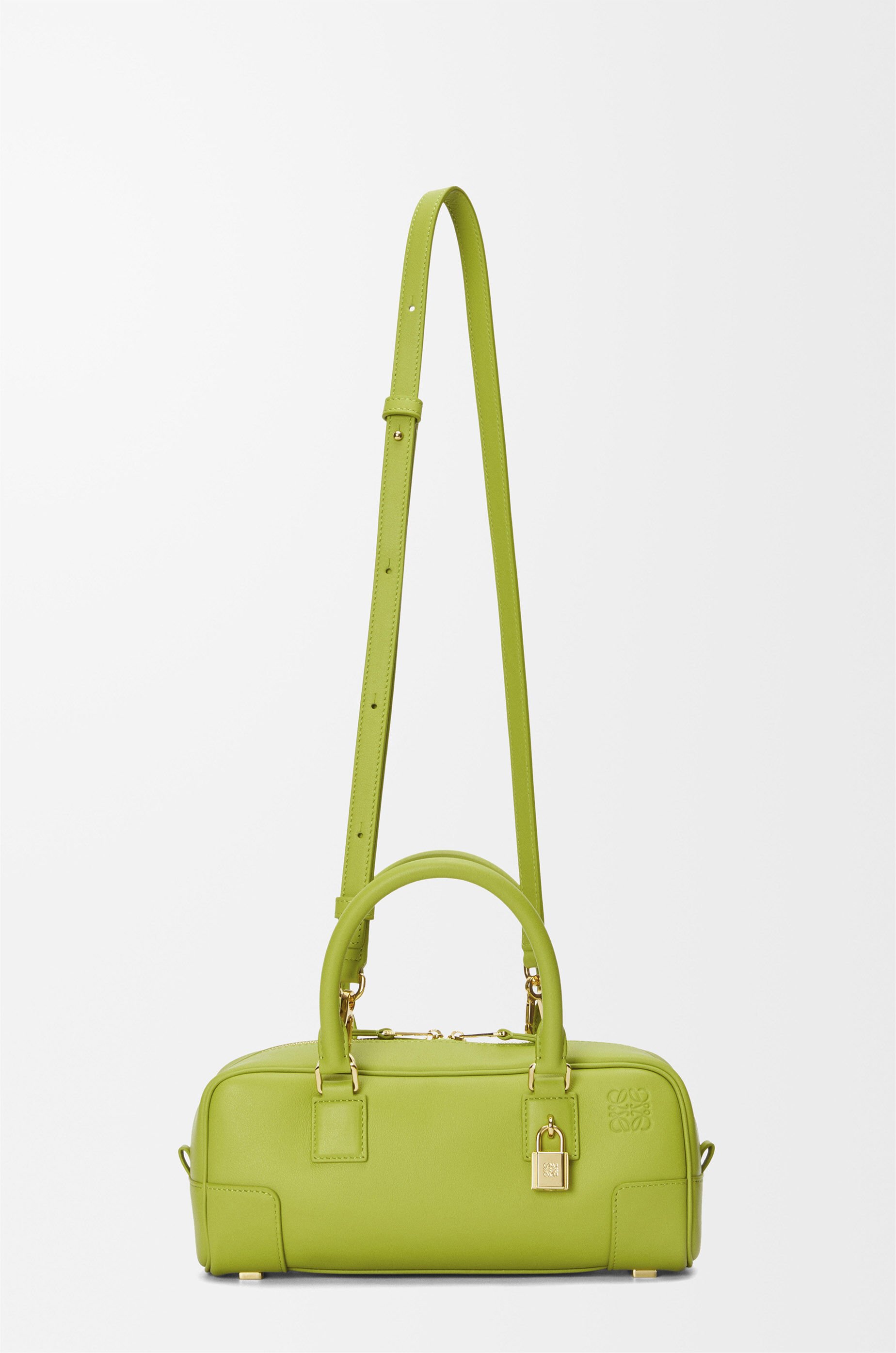 アマソナ23 クロップド バッグ（ナパカーフ） グリーン - LOEWE