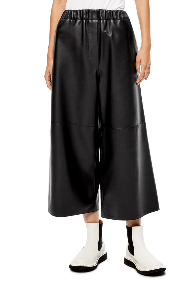 LOEWE Cropped elasticated trousers in nappa Black pdp_rd