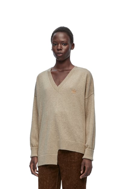 LOEWE Asymmetric sweater in cashmere Beige Melange plp_rd