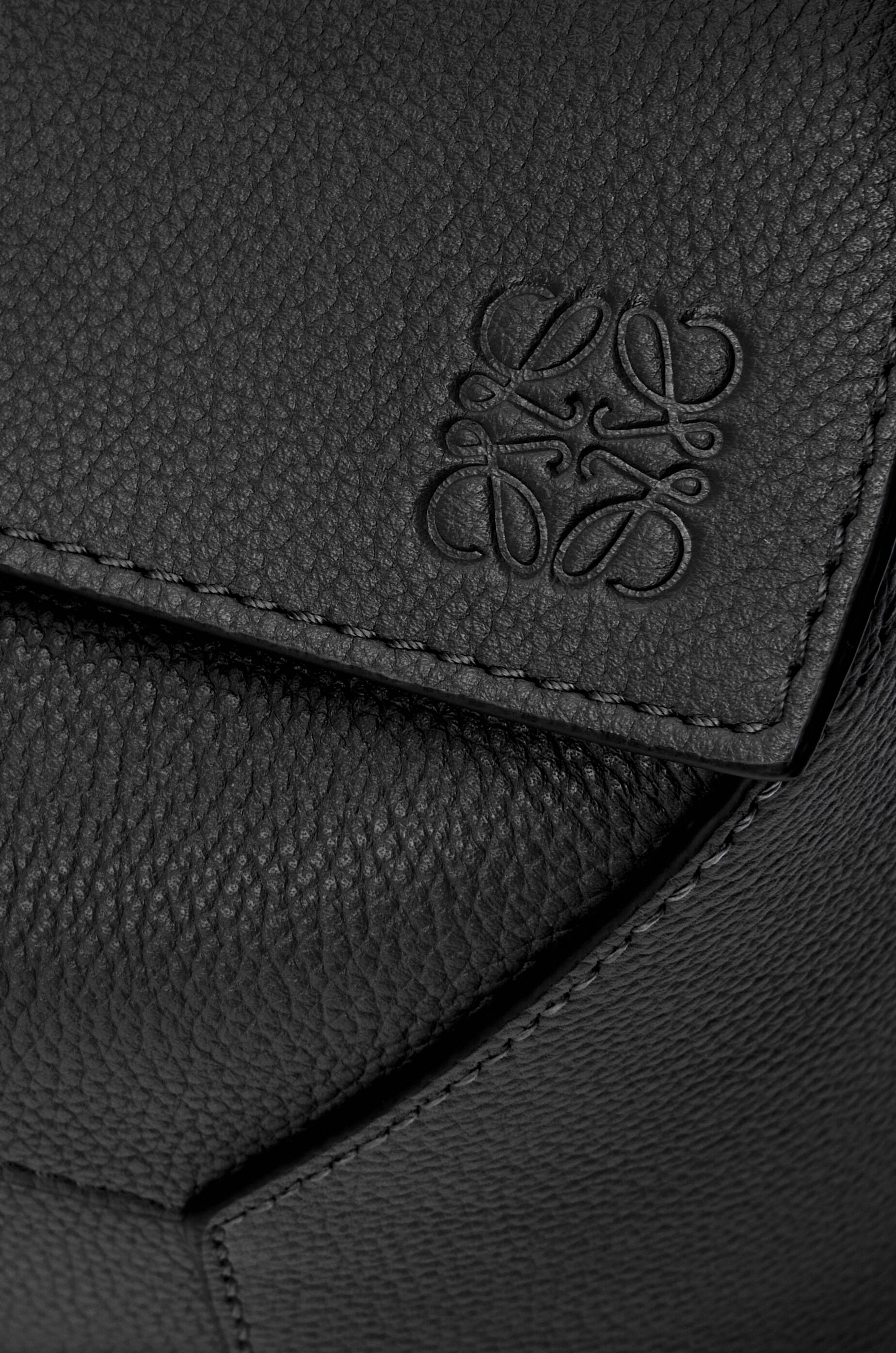 Small Puzzle Edge bag in soft grained calfskin Black - LOEWE