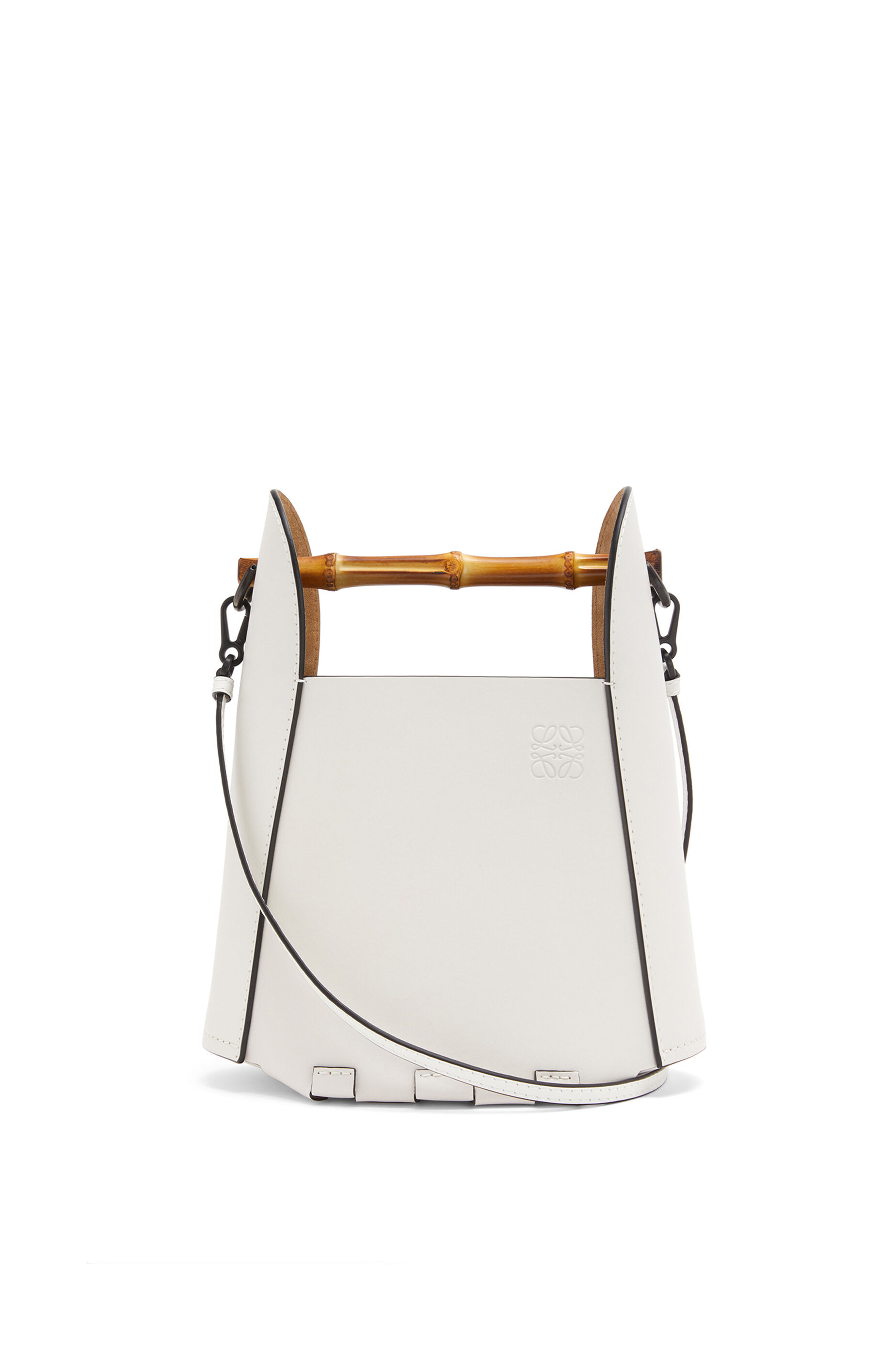 バンブー バケットバッグ (カーフ) ソフトホワイト - LOEWE