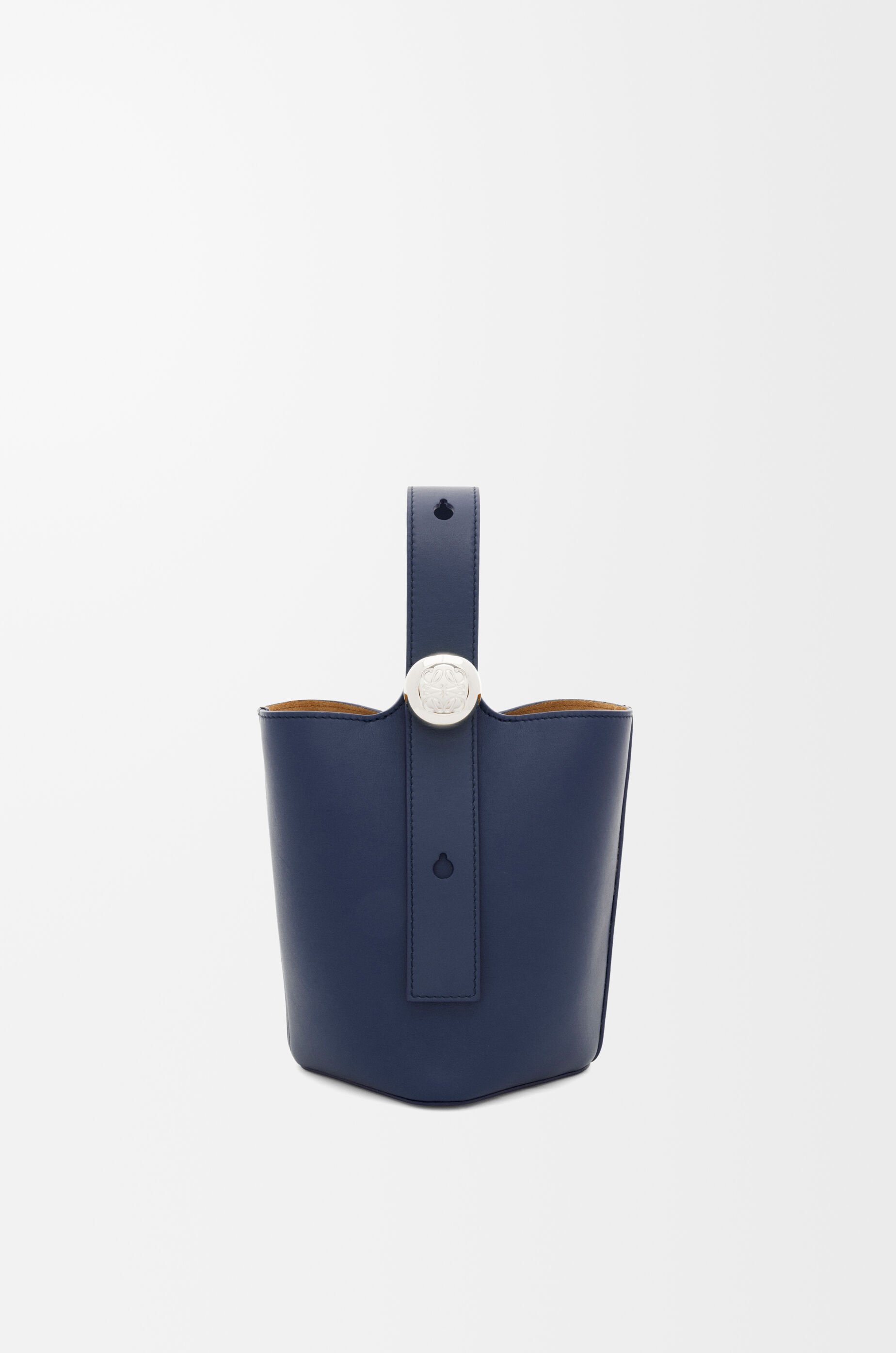 ★LOEWE PEBBLE BUCKET BAG MINI ペブル バケットバッグ ミニ ぺブル バケットバッグ ミニ（ソフトグレインカーフ） ベージュ