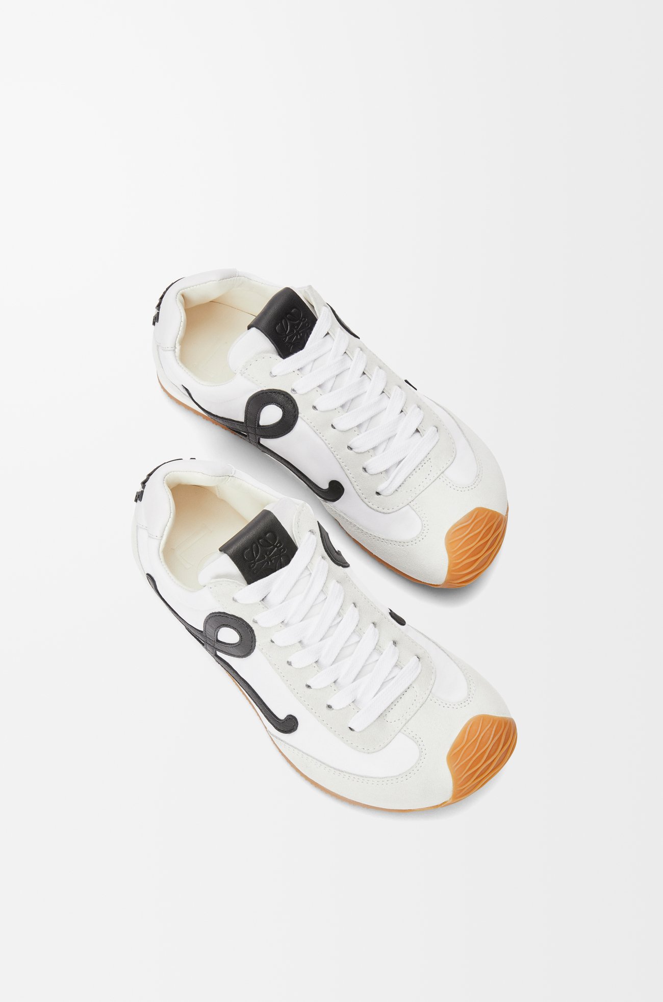 LOEWE Ballet Runner 2.0 en nailon y piel de becerro Blanco/Negro