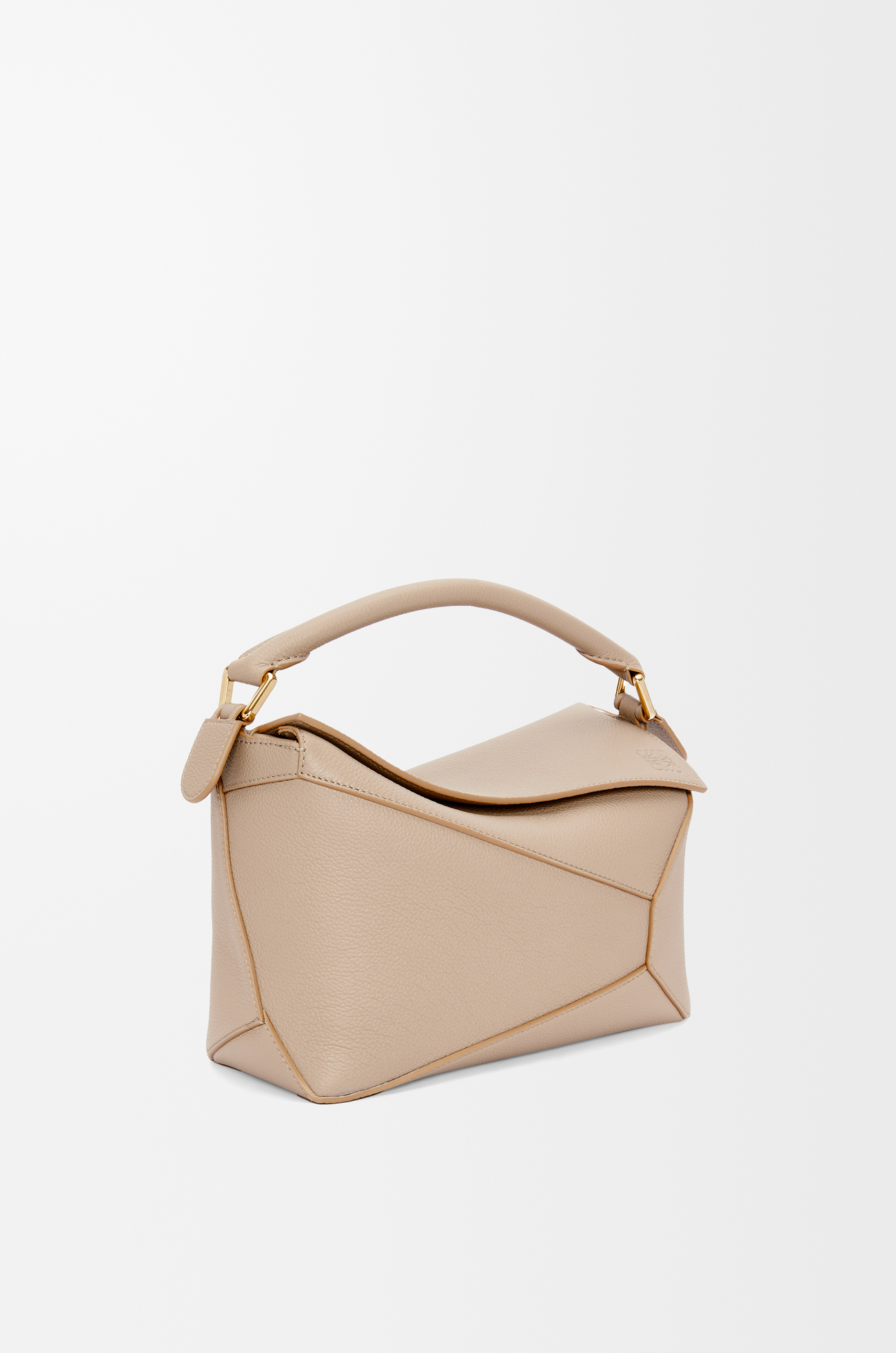 LOEWE Bolso Puzzle pequeño en piel de ternera Arena