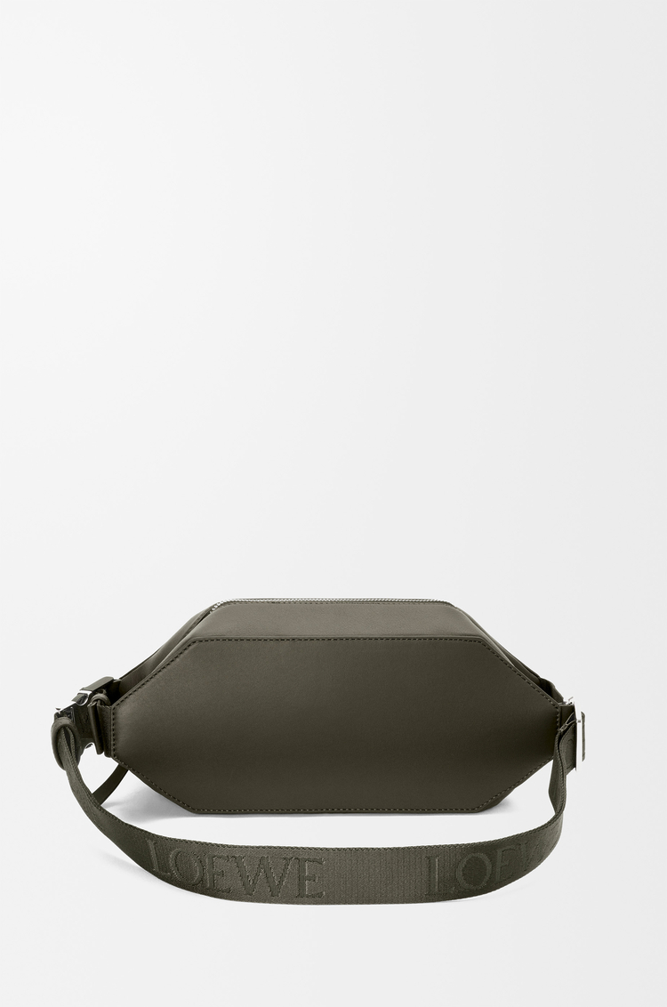 LOEWE Slingbag Convertible in pelle di vitello classica Verde Kaki Scuro