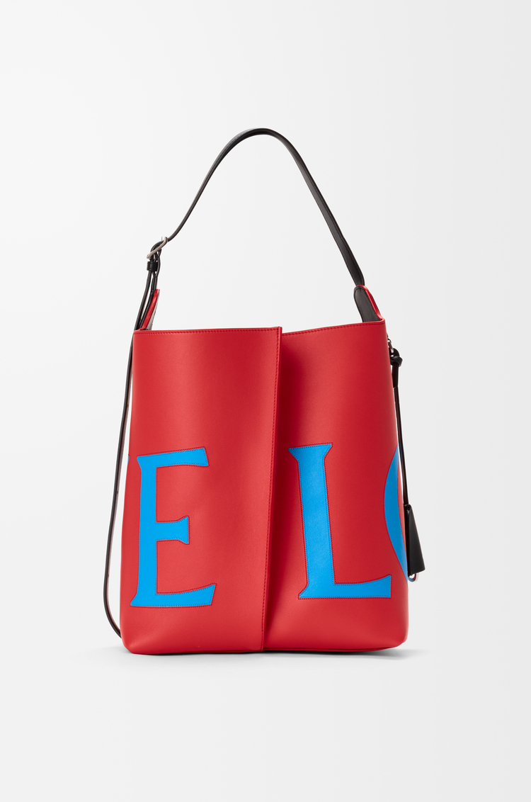 LOEWE ビルバオ バケットバッグ オーバーサイズロゴ ラージ（スムースカーフ） レッド/ブルー