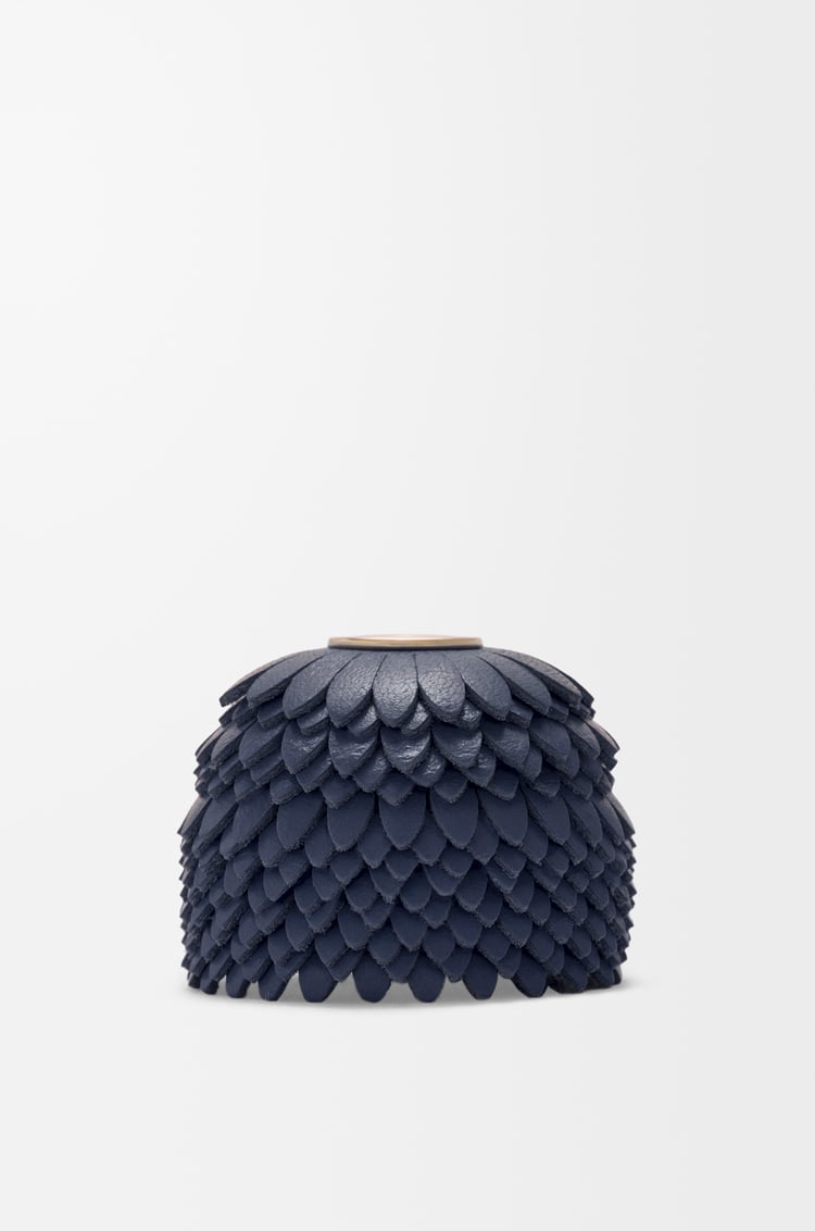 LOEWE フラワー チャーム（カーフ） ネイビーブルー