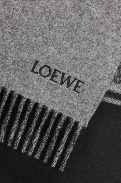 LOEWE スカーフ（ウール&カシミヤ） ブラック/グレー plp_rd