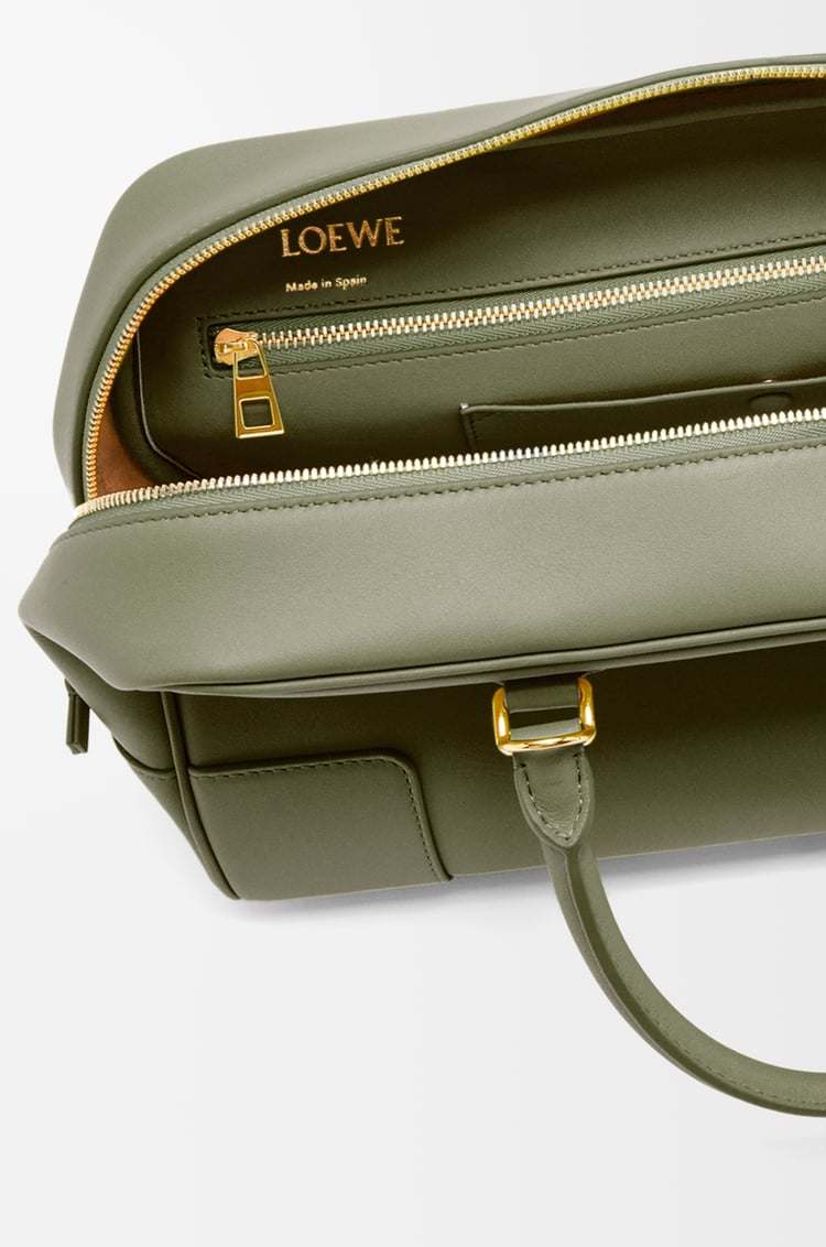 LOEWE Bolso Amazona 28 en piel napa de ternera Verde Aguacate