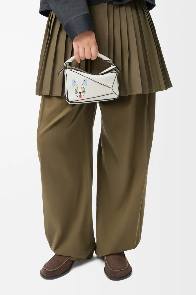 LOEWE フューチャリスト キャット パズルバッグ ミニ（クラシックカーフ） ソフトホワイト