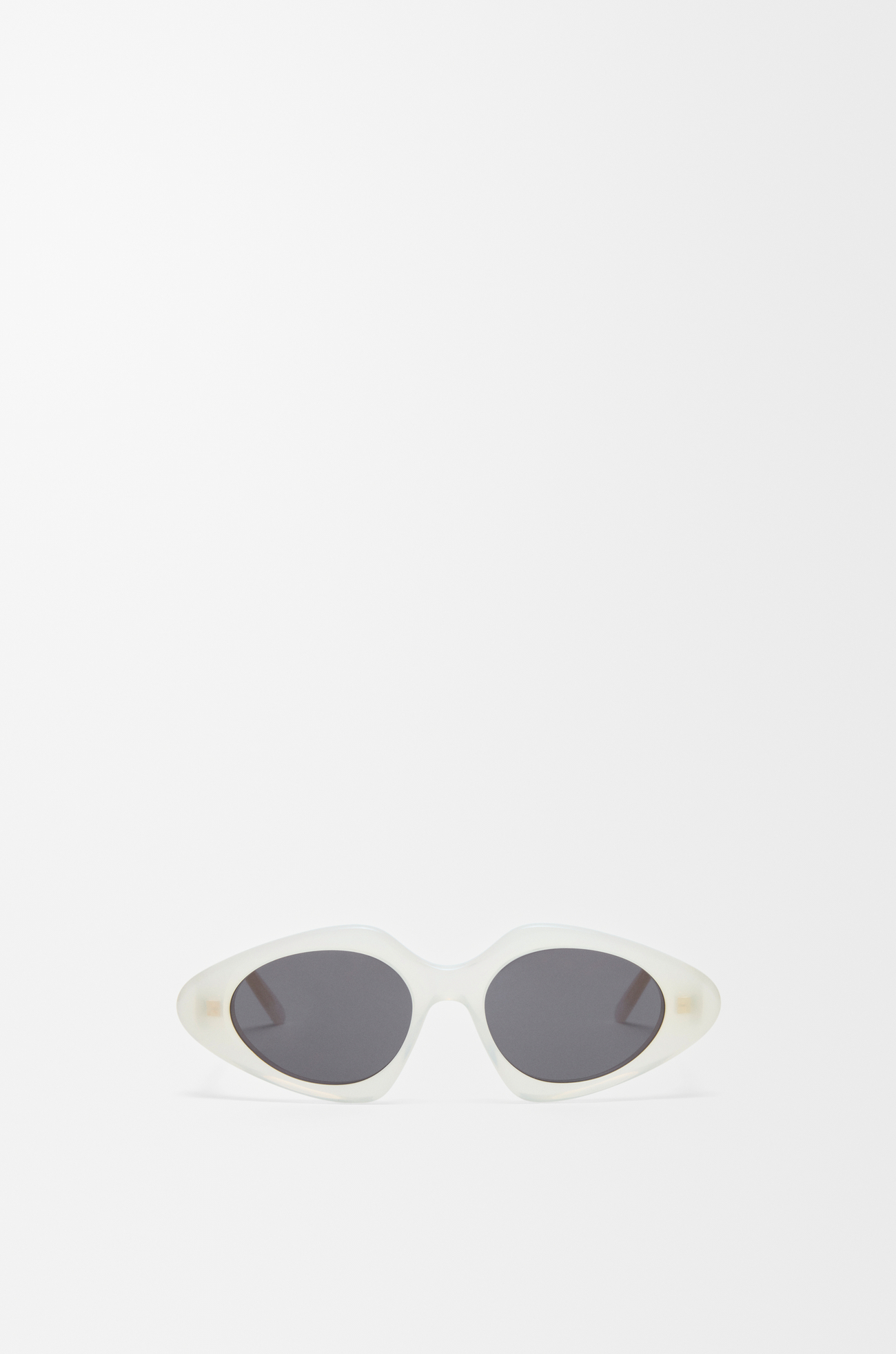 LOEWE Slim Triangle 太阳镜 Milky Ivory