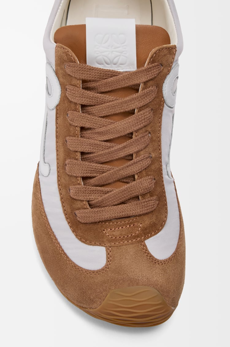 LOEWE Ballet Runner 2.0 en nailon y piel de becerro Gris/Blanco/Bronceado