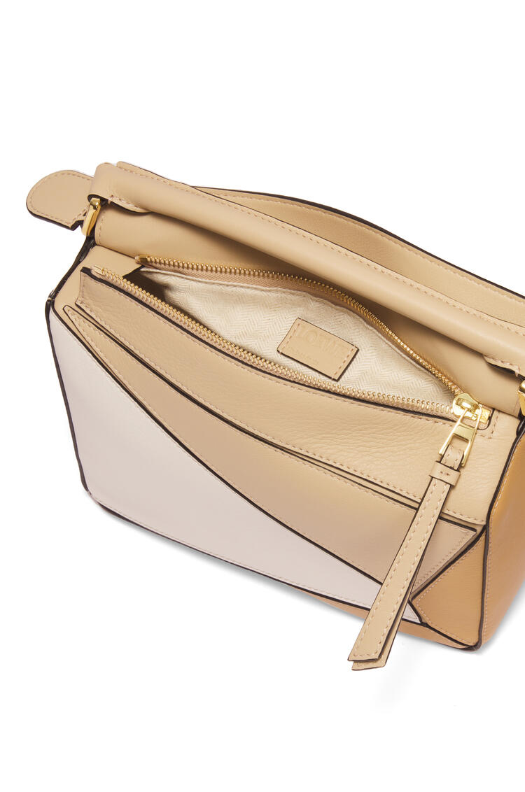 LOEWE Small Puzzle bag in classic calfskin Dusty Beige/Soft White