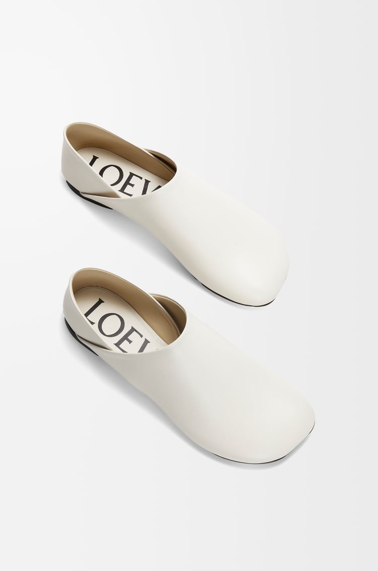LOEWE 羊皮革 Toy 平底鞋 白色