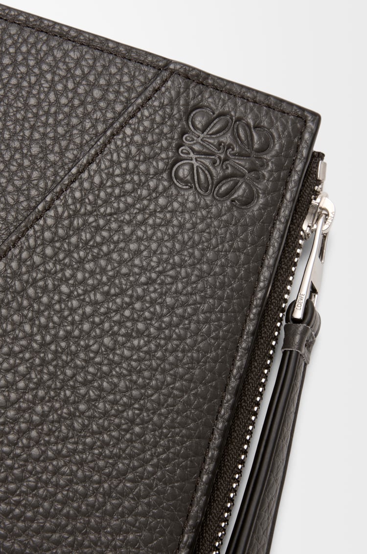 LOEWE 퍼즐 슬림 컴팩트 지갑 - 유연한 그레인 카프스킨 다크 그레이