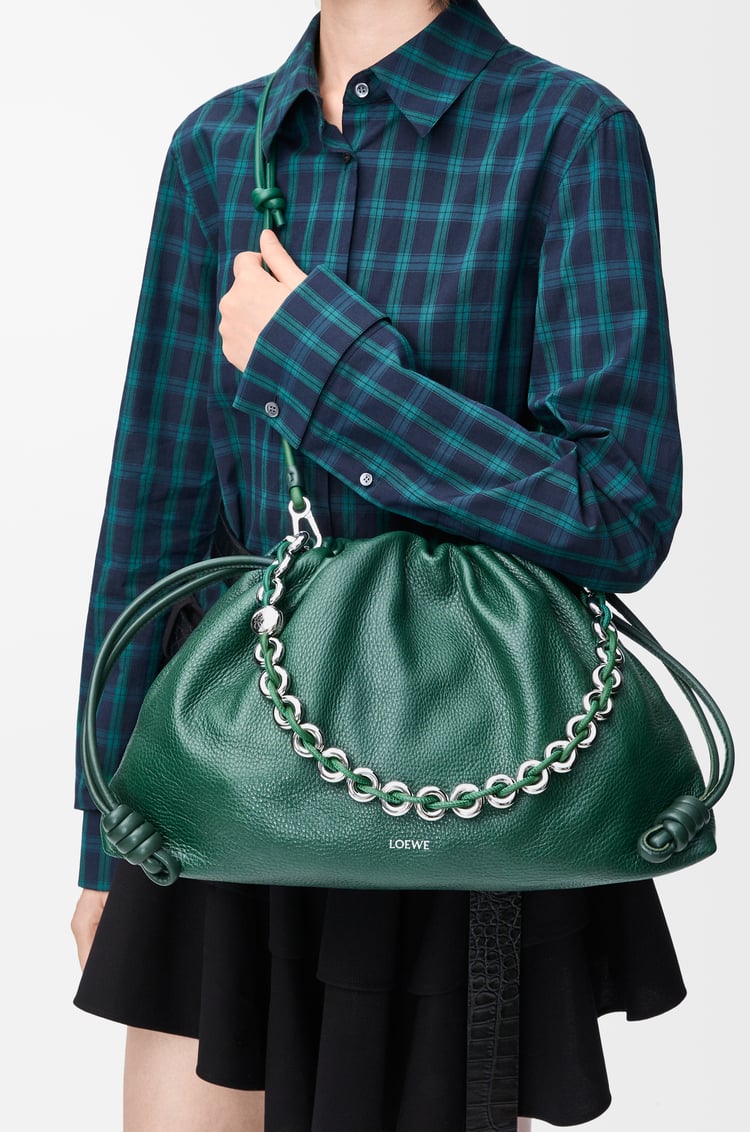 LOEWE 大型鹿皮 Flamenco Purse 包款 常青色