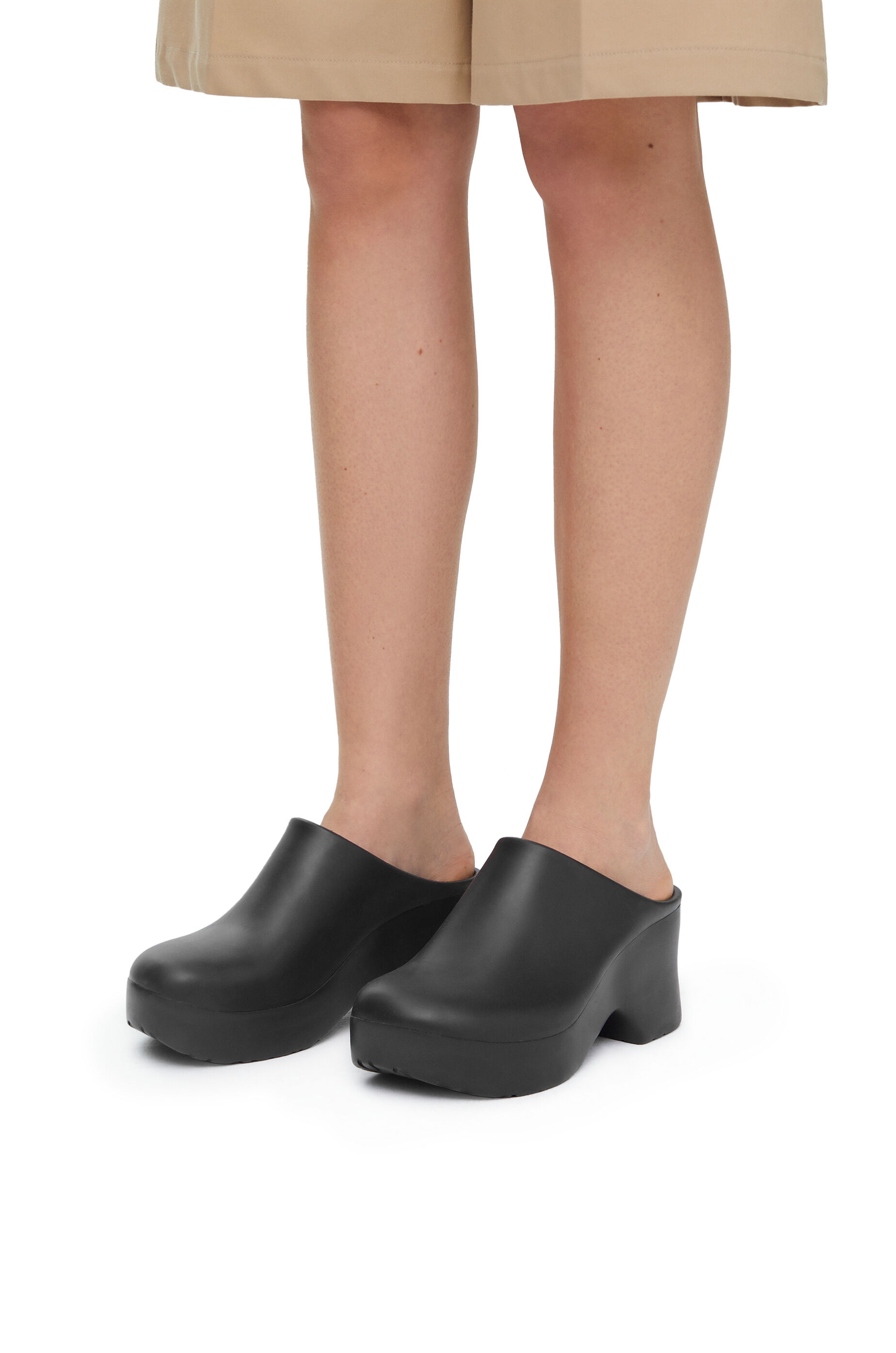 Foam clog in light foam rubber Black LOEWE