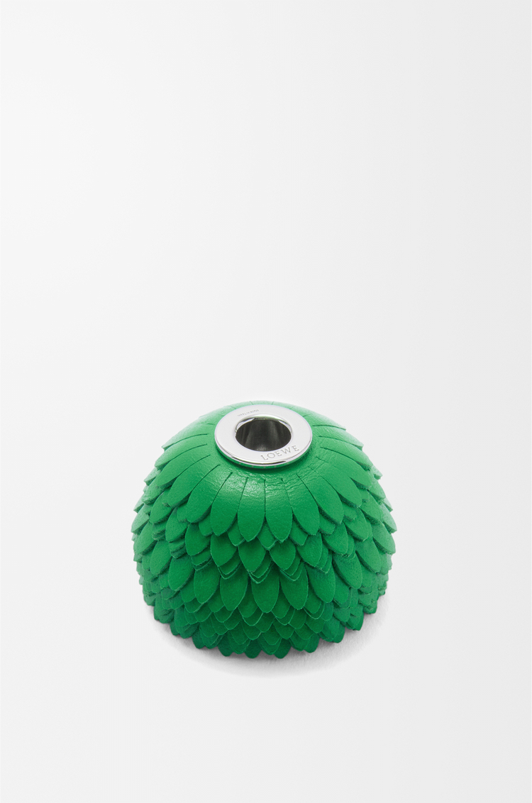 LOEWE Charm Flower en piel de ternera Verde Tropical