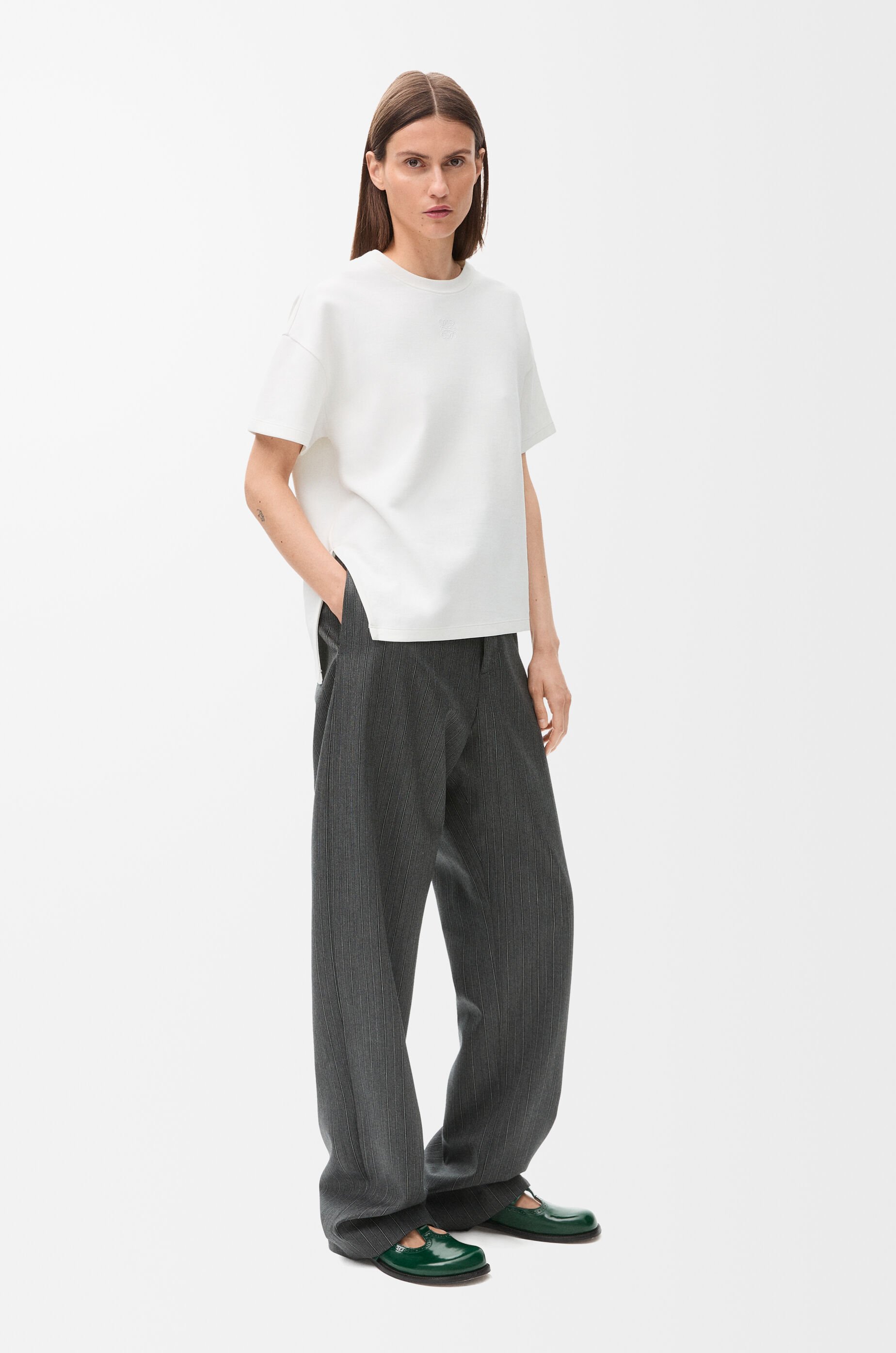 アシンメトリー Tシャツ（コットンブレンド） ホワイト - LOEWE