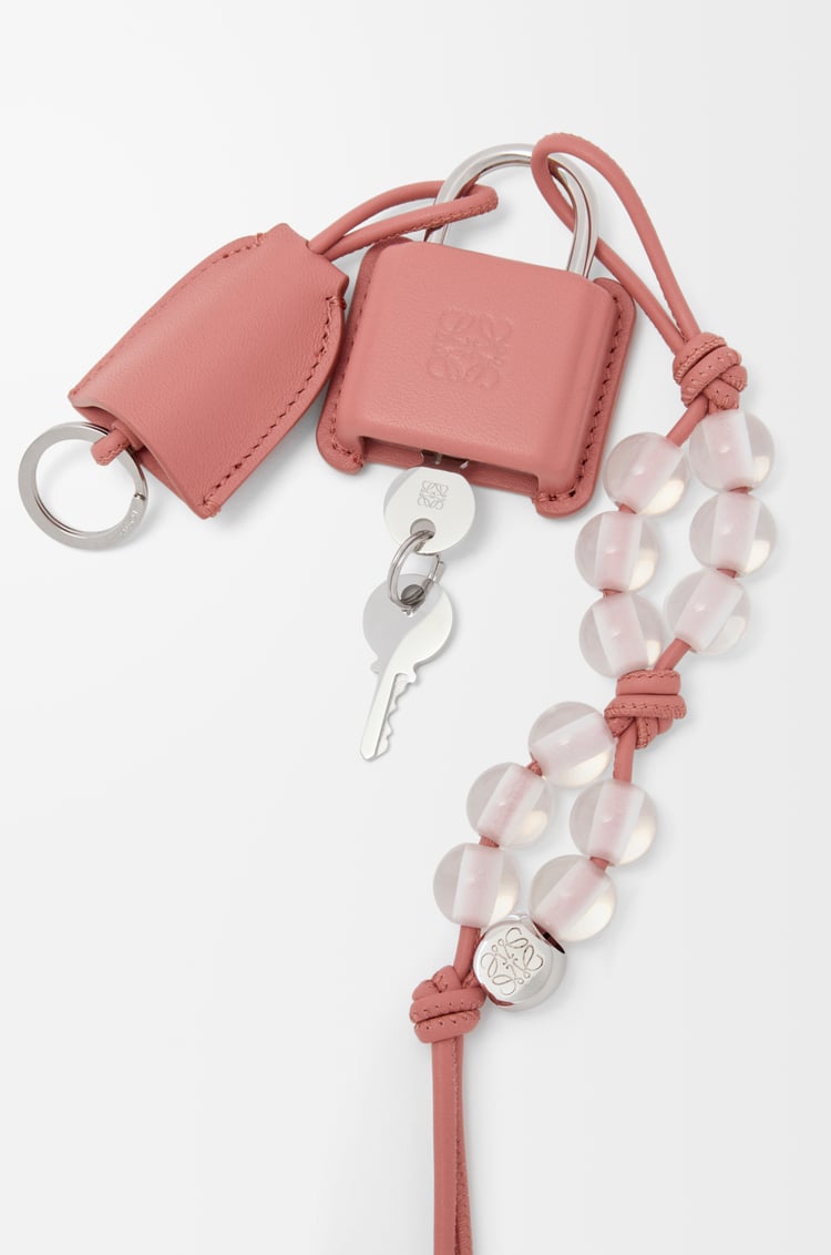 LOEWE Amazona Schloss-Anhänger Blush