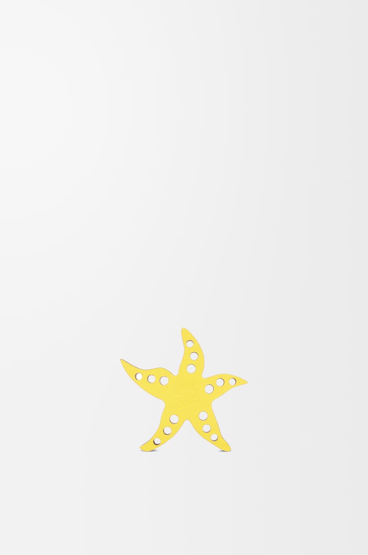 LOEWE Starfish dice in calfskin Yellow/Tan