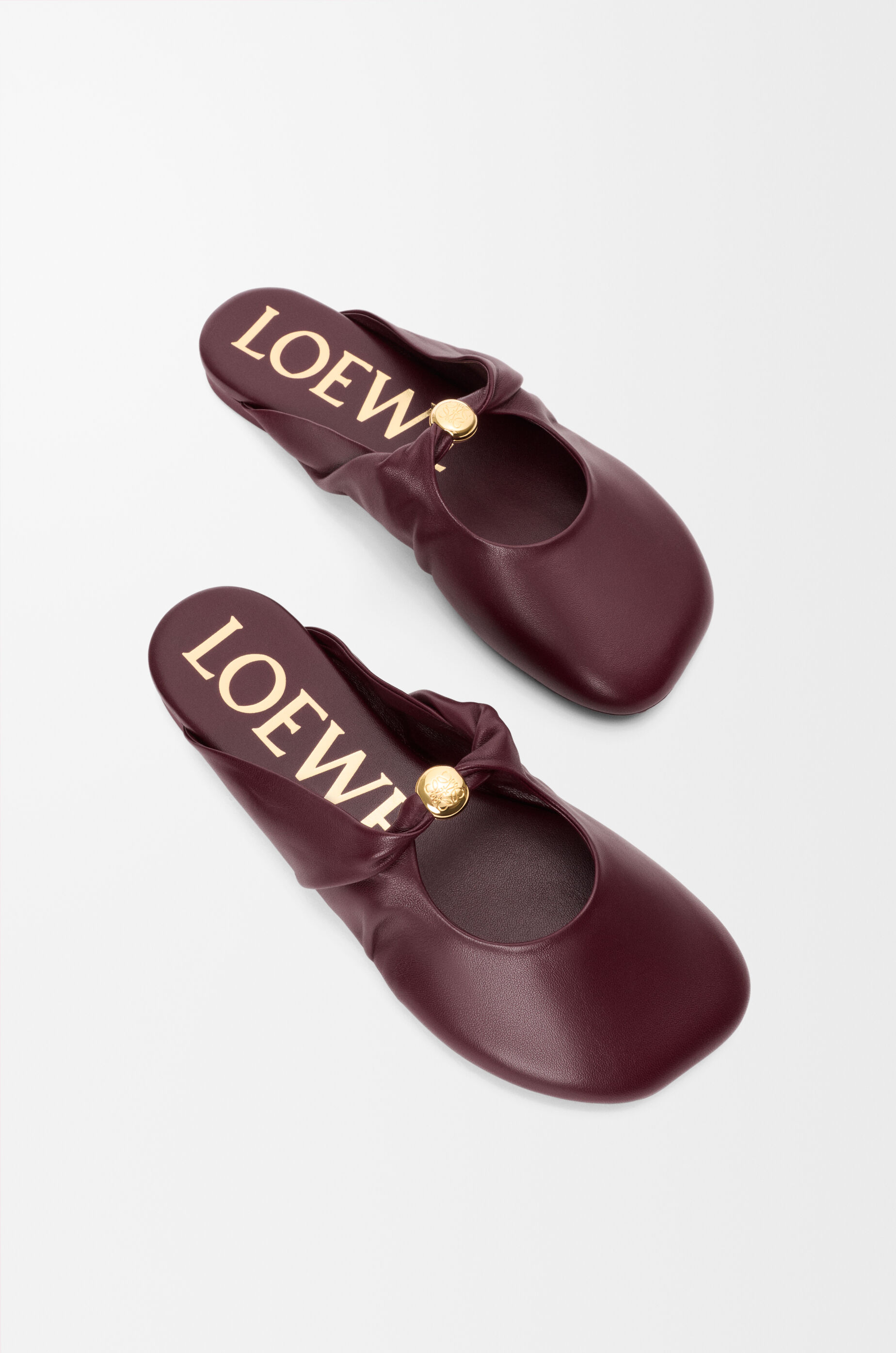 Pebble Soft mule in nappa lambskin Red - LOEWE APAC official website
