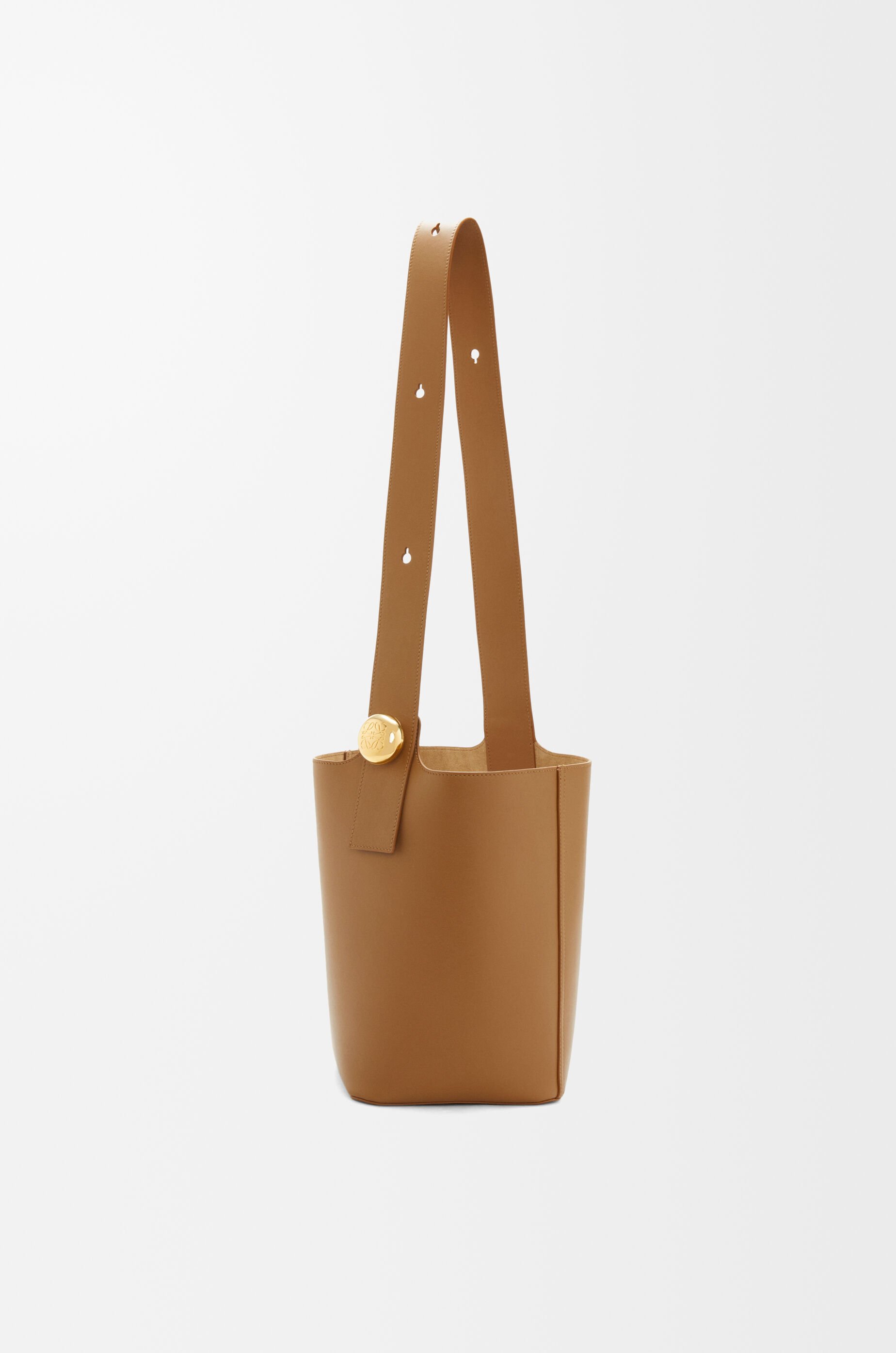 ペブル バケットバッグ ミニ（スムースカーフ） レッド - LOEWE
