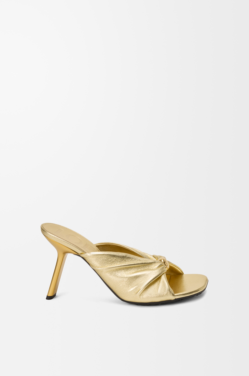 LOEWE Mules Pebble Soft en cuir d'agneau laminé Doré