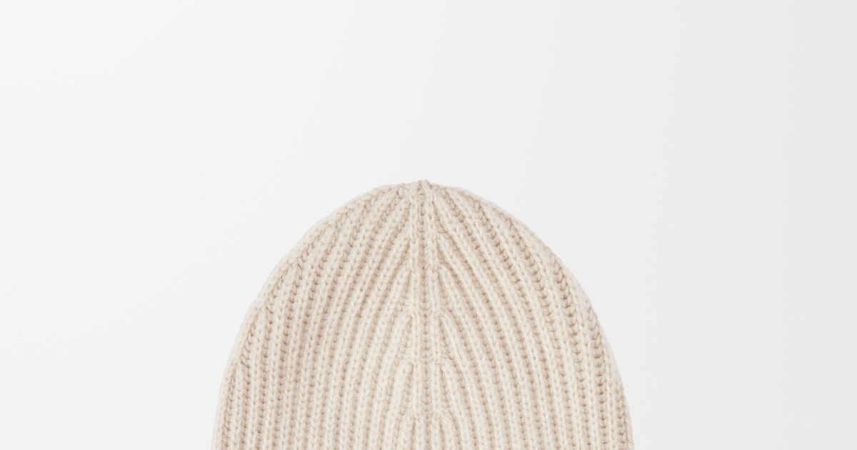 Beanie in cashmere Beige - LOEWE USA Official Website
