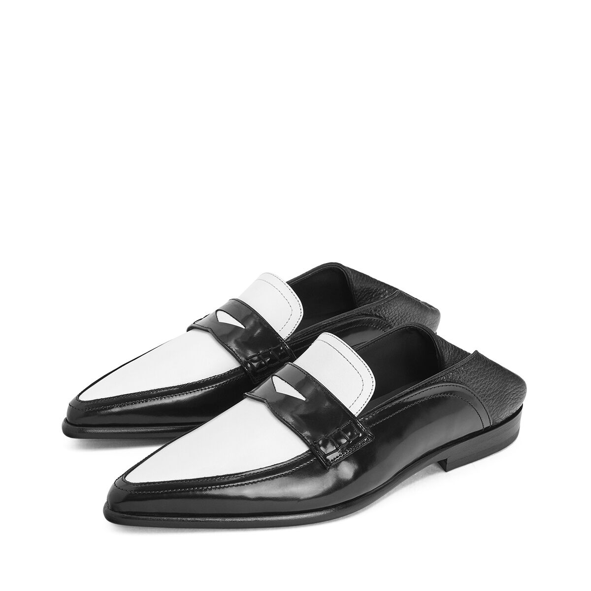 Pointy Slip On Loafer Black/White LOEWE