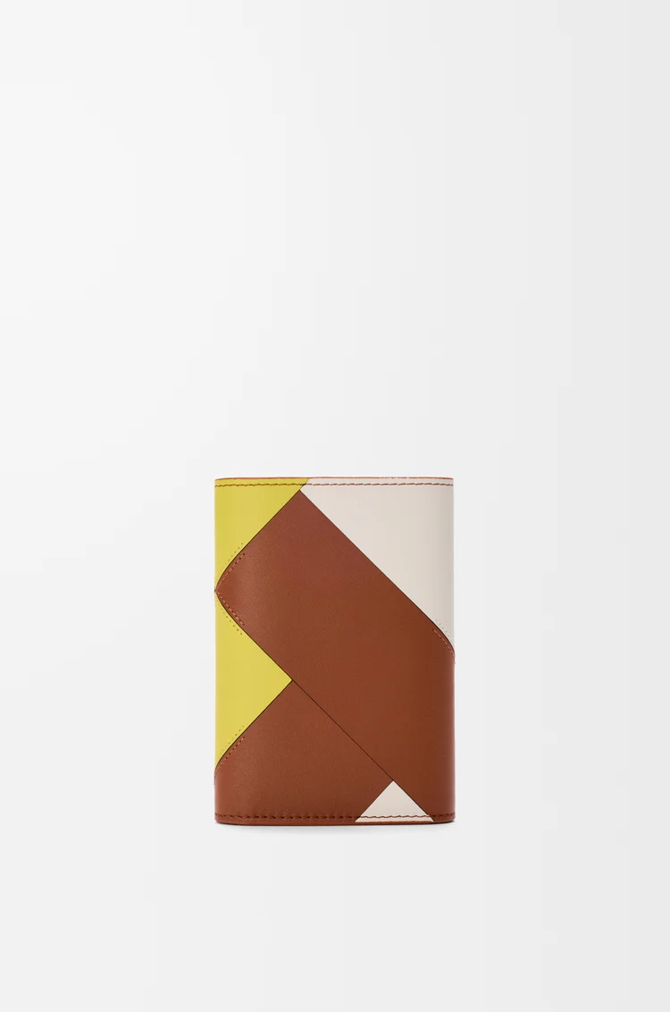LOEWE アナグラム バーティカル ウォレット スモール（カーフ） マルチカラースクワラル