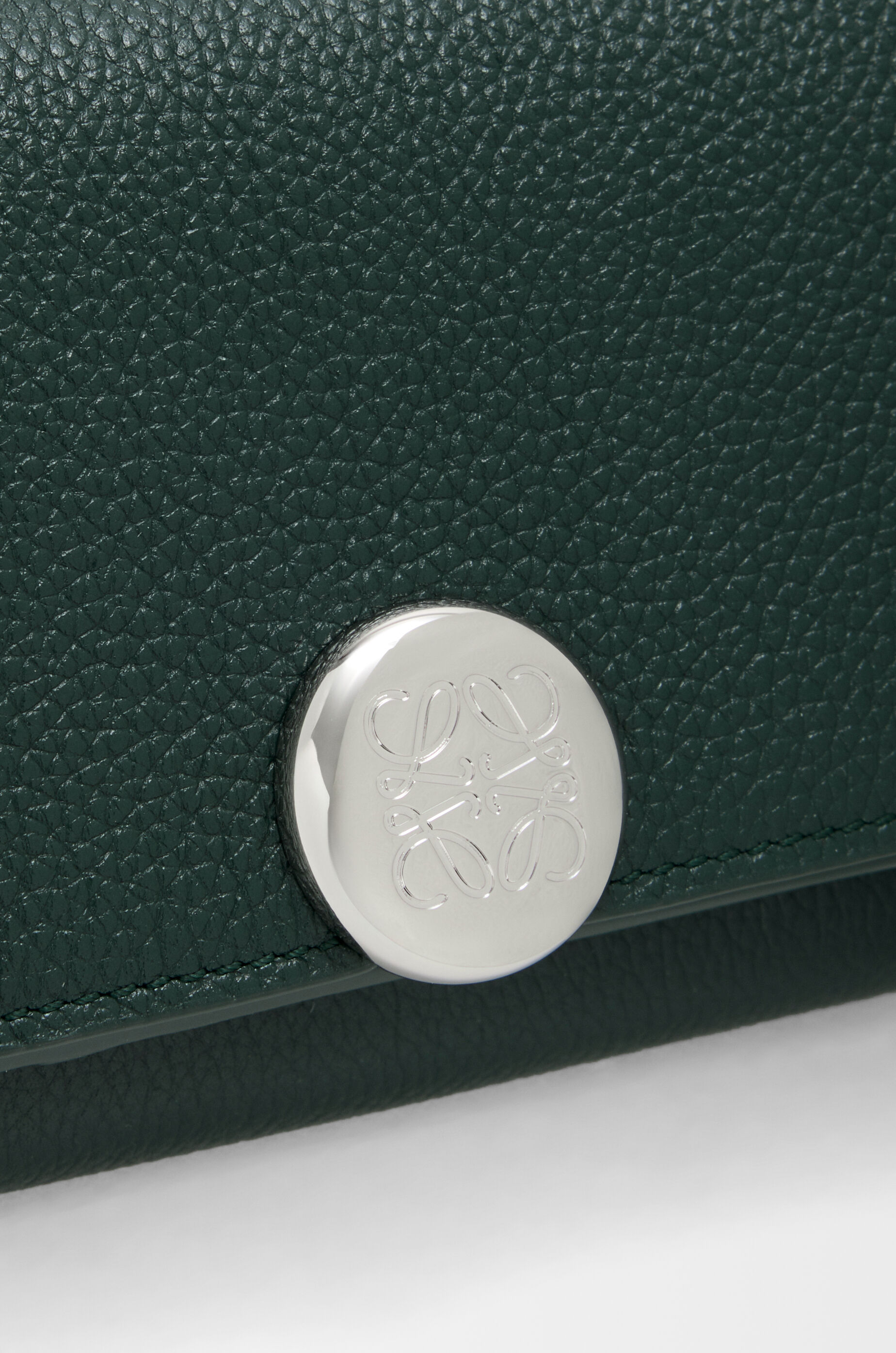 ペブル トライフォールド ウォレット（ペブルグレインカーフ