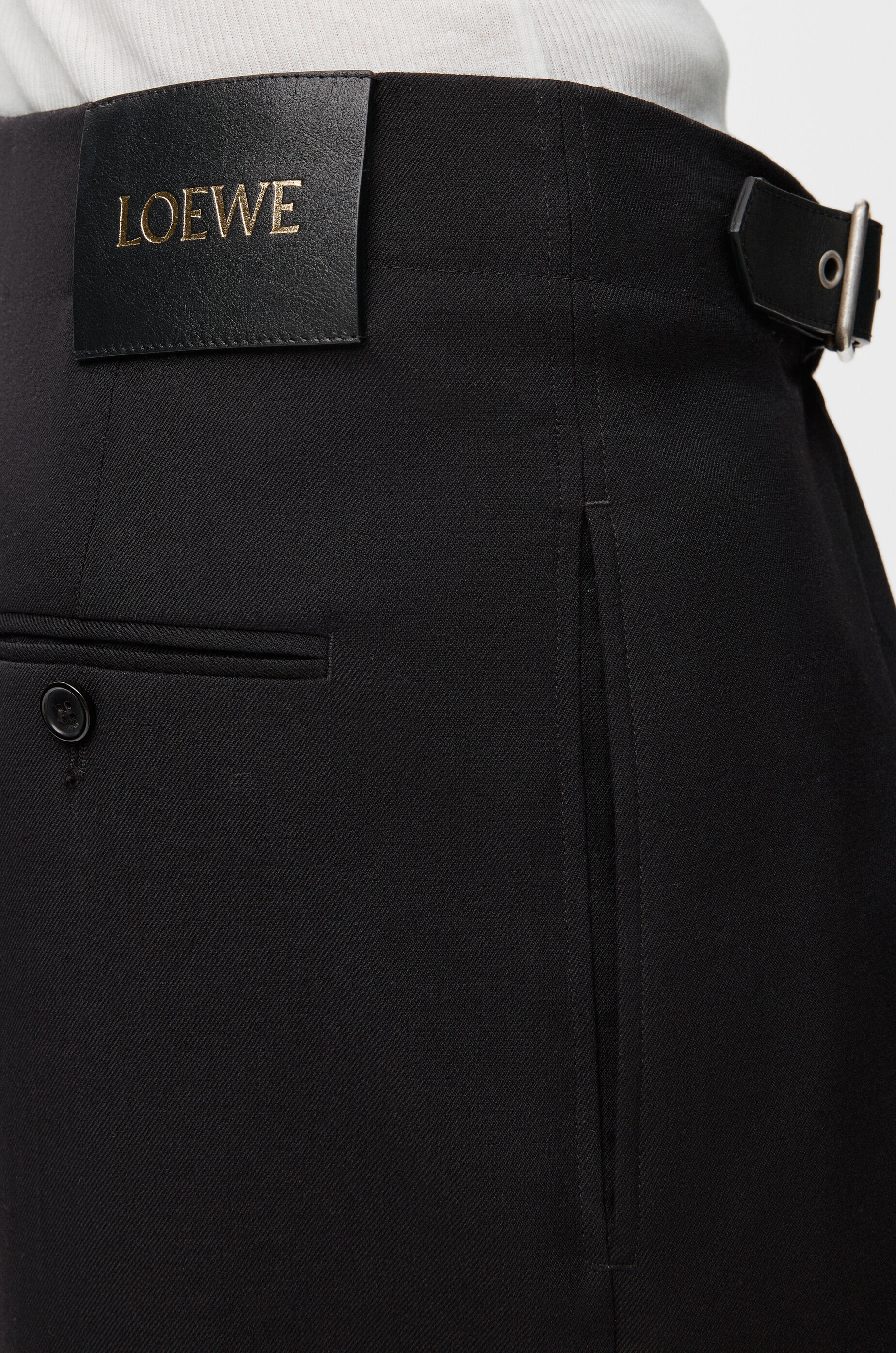 ベルテッド トラウザーズ（ウール） ブラック - LOEWE