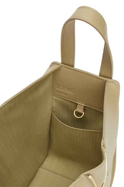 LOEWE Compact Hammock bag in satin calfskin 黏土綠 plp_rd