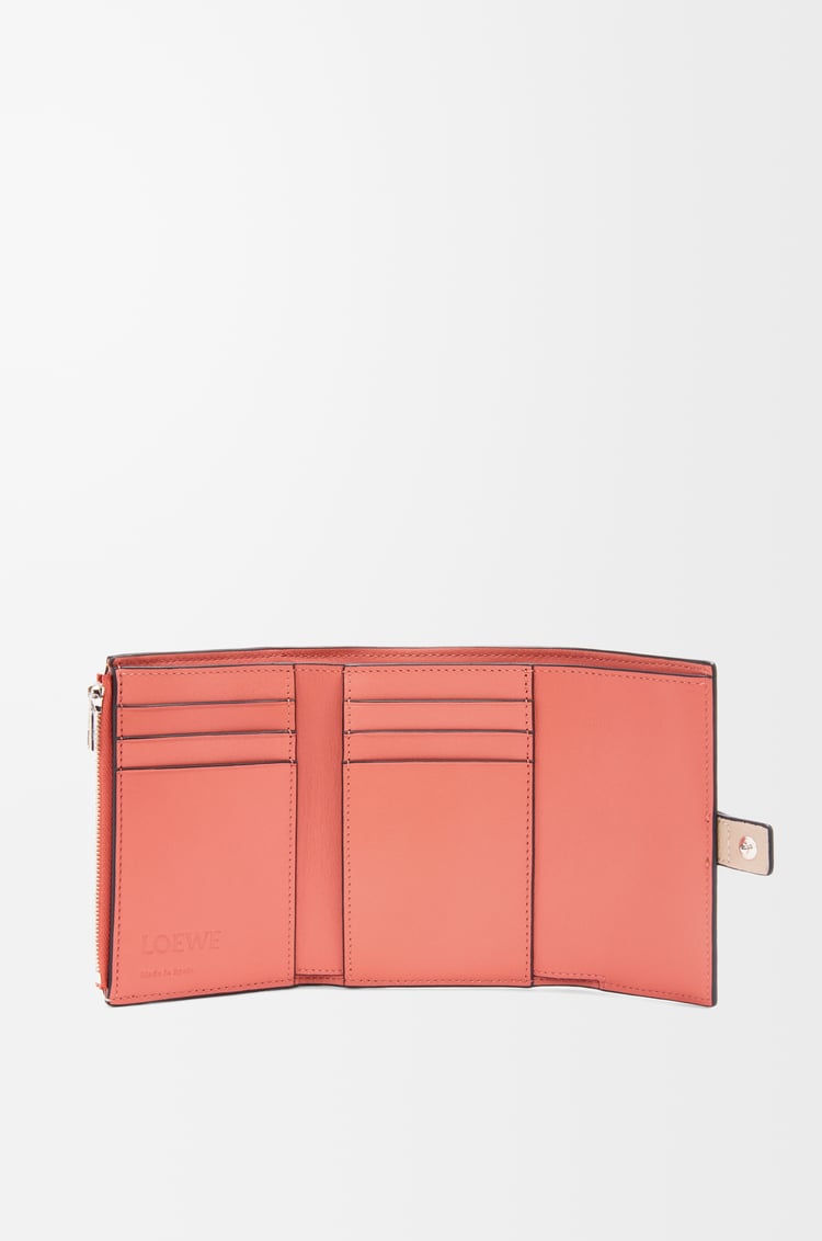 LOEWE Cartera vertical pequeña en piel de ternera Avena Claro/Miel