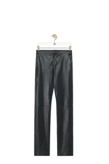 LOEWE Skinny trousers in nappa lambskin 黑色 plp_rd