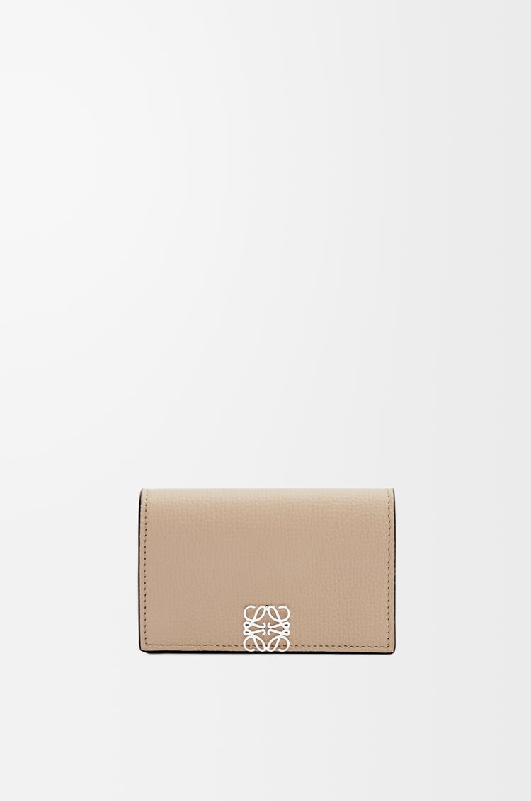LOEWE アナグラム ビジネスカードホルダー（ペブルグレインカーフ） サンド