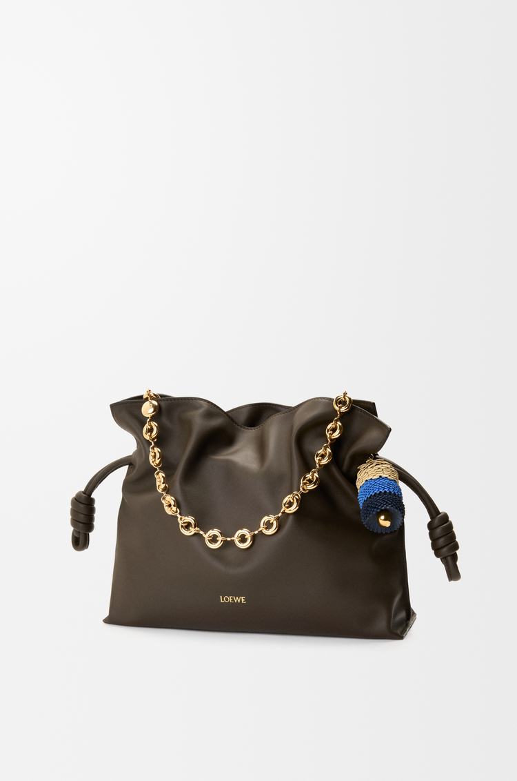 LOEWE フラワー チャーム（カーフ） シーサイドブルー