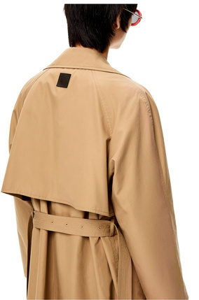 LOEWE Double flap trench coat in cotton Caramel plp_rd