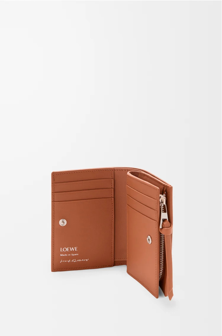 LOEWE 컴팩트 지갑 - 나파 카프스킨 캐러멜/브라이트 그린