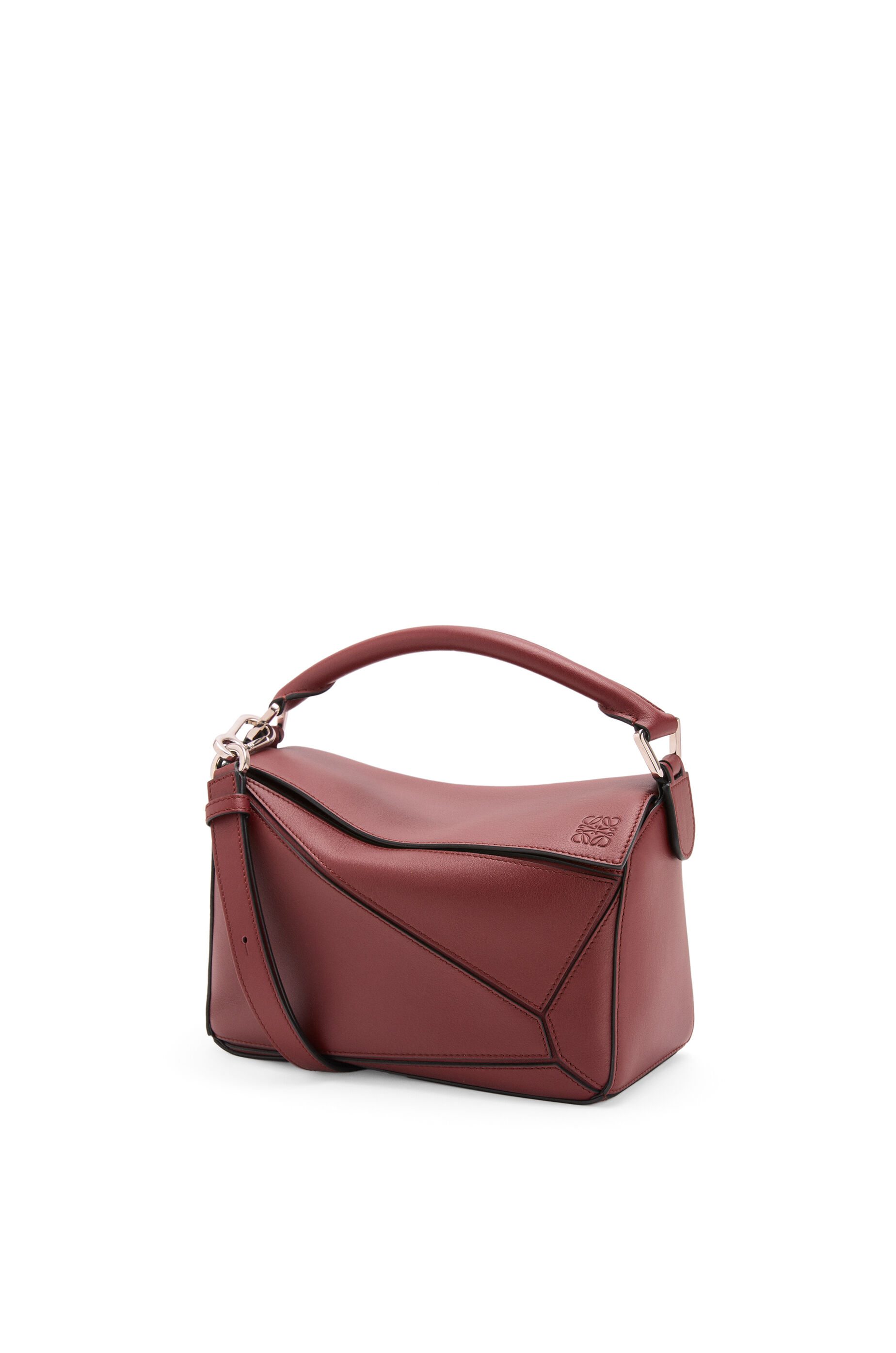 loewe puzzle bag calfskin classic berry s21